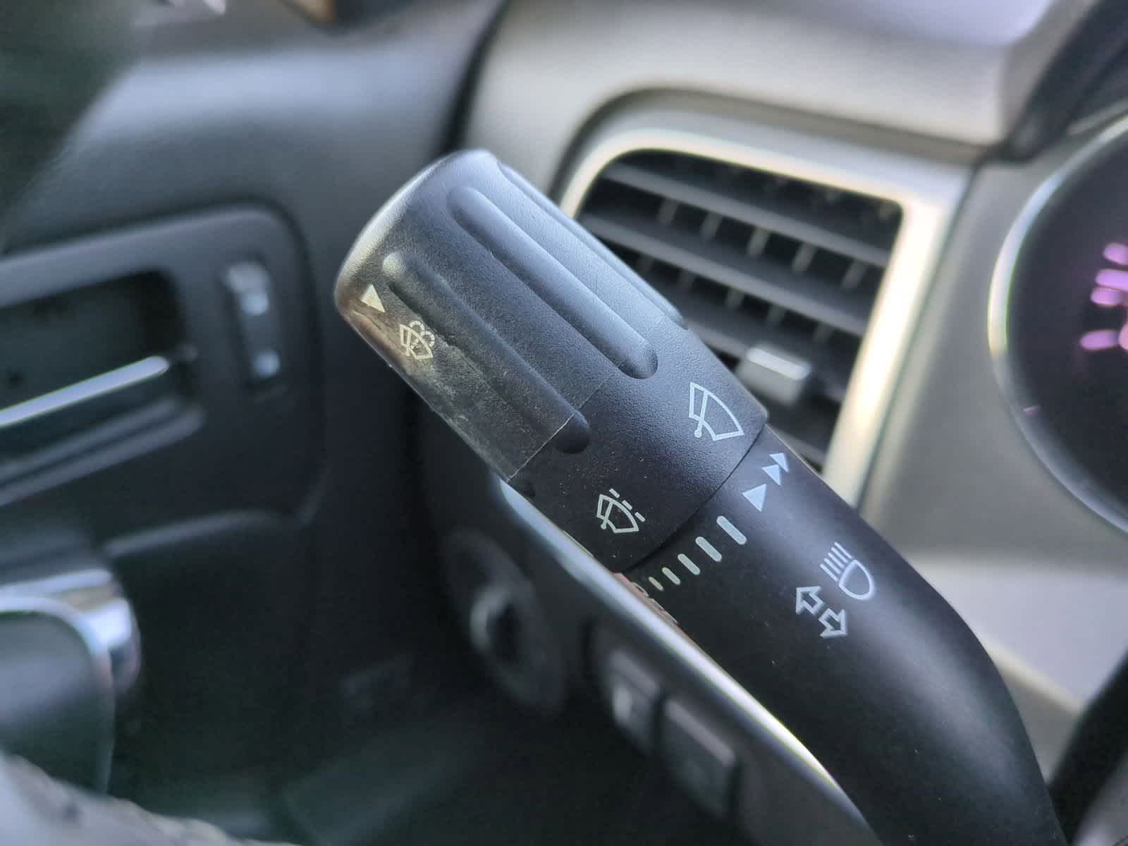 Thumbnail: 2012 Lincoln MKZ - 25