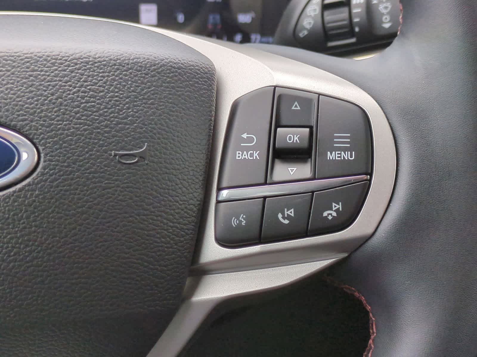 2025 Ford Explorer Active 24