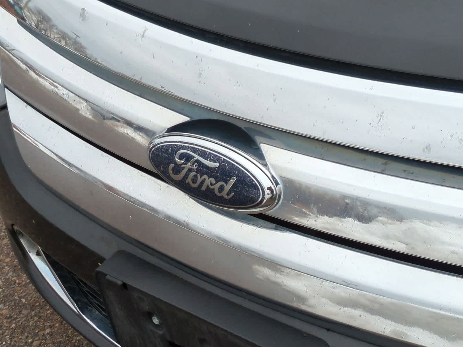 Thumbnail: 2010 Ford Fusion - 12