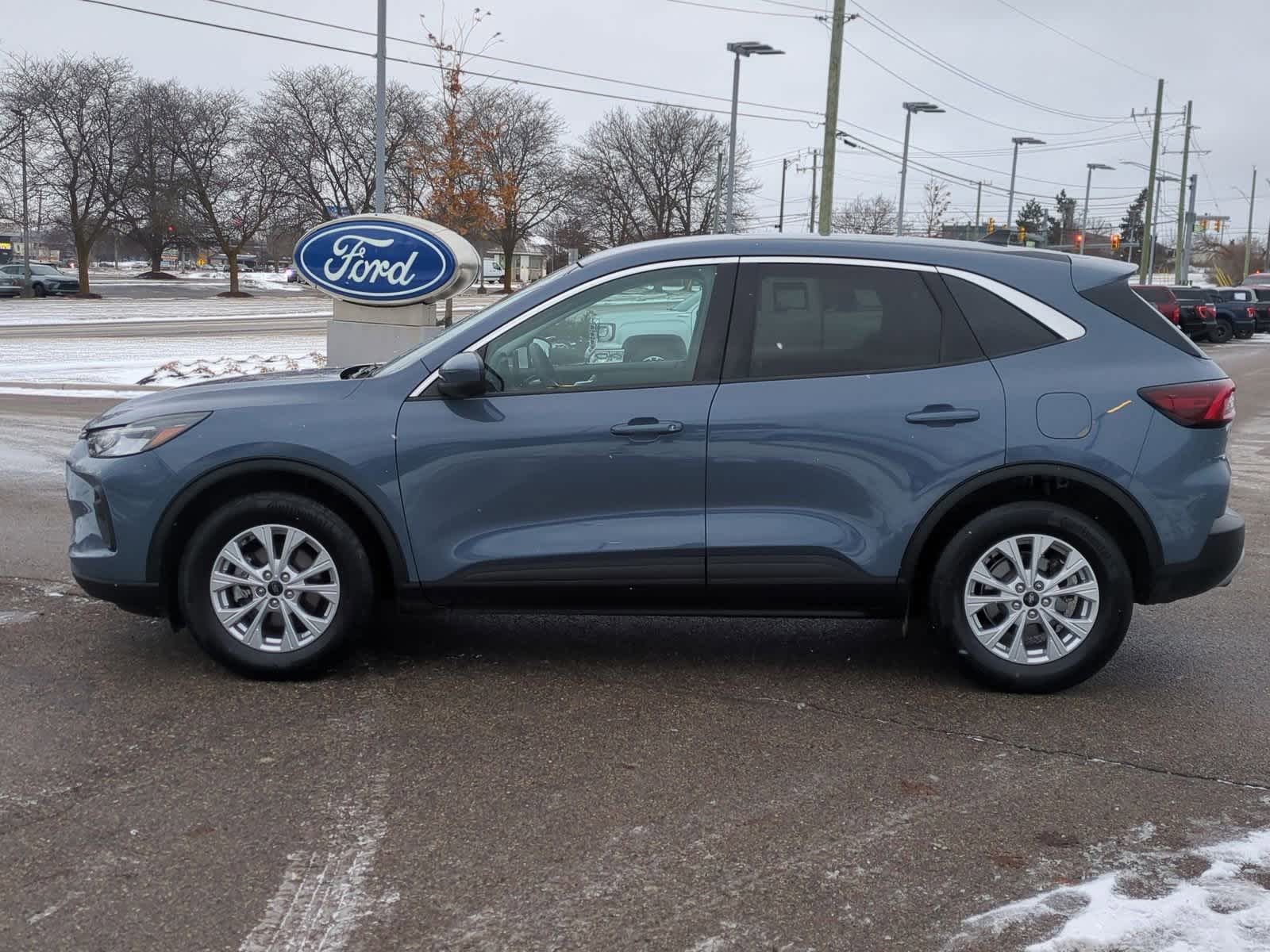 Thumbnail: 2023 Ford Escape - 5