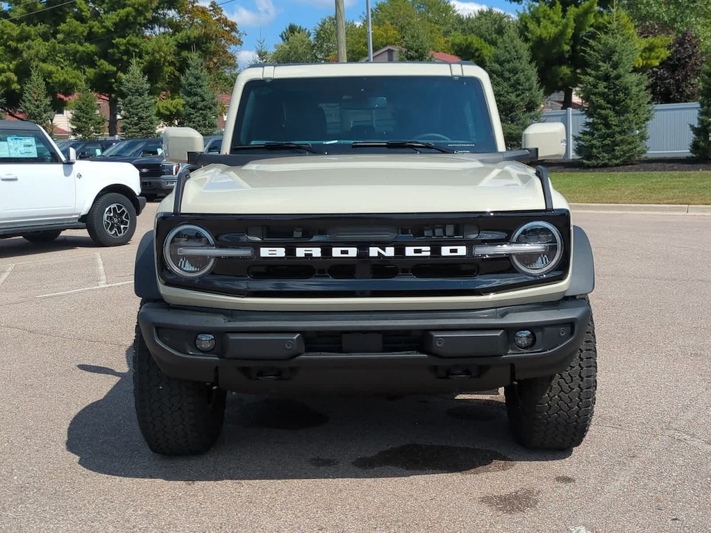 New 2025 Ford Bronco Outer Banks SUV