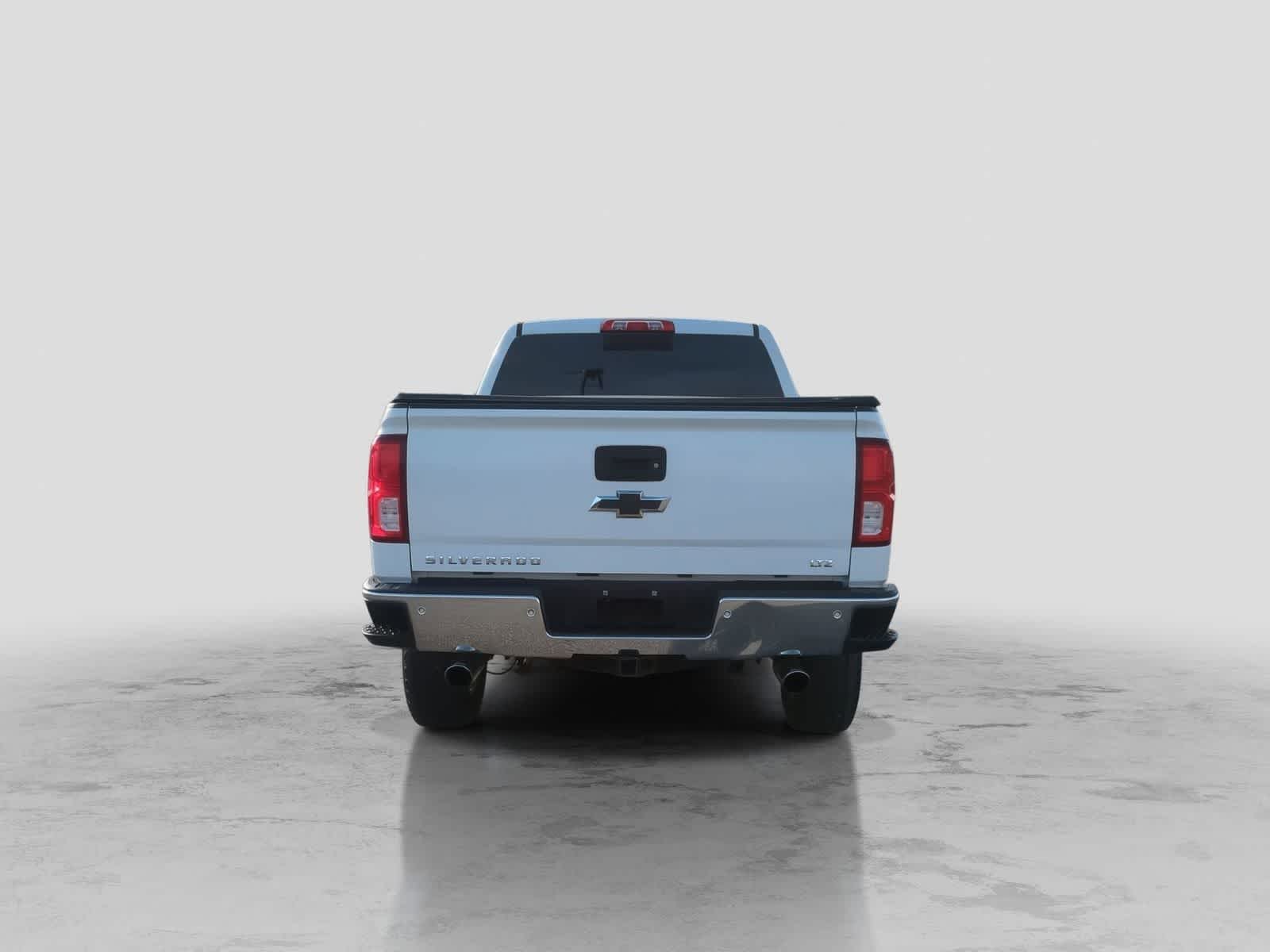 Thumbnail: 2017 Chevrolet Silverado 1500 - 5