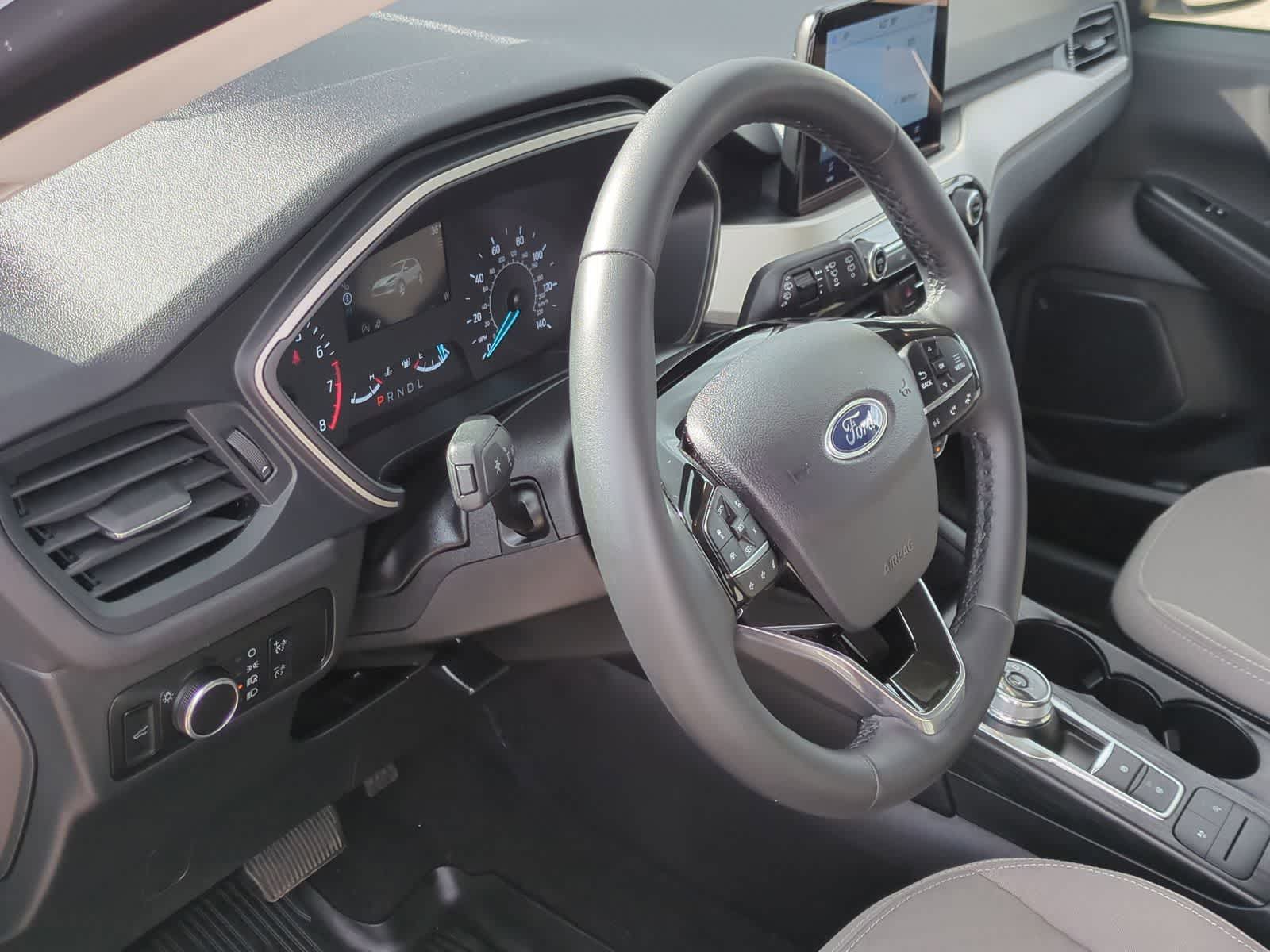 Thumbnail: 2022 Ford Escape - 10