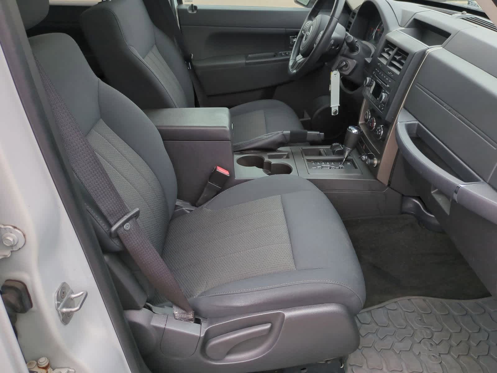 2012 Jeep Liberty Sport 23