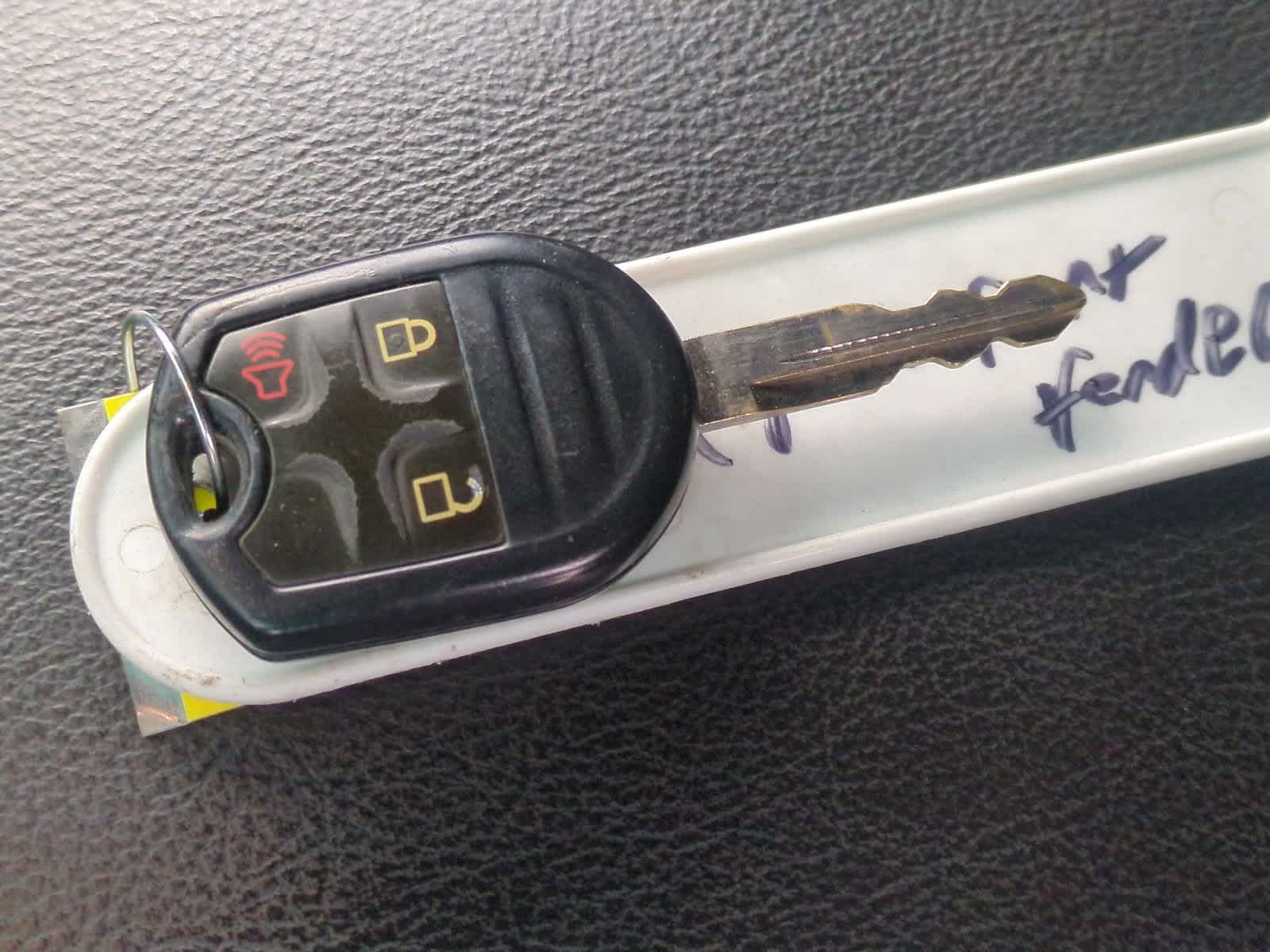 Thumbnail: 2015 Ford Explorer - 33