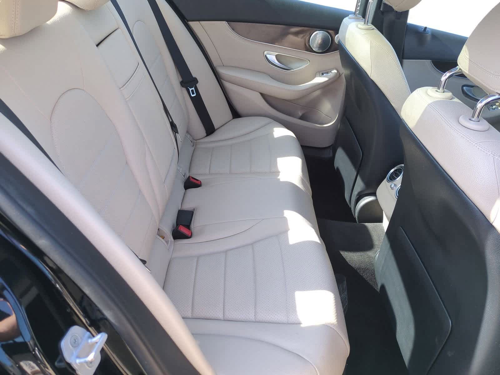 Thumbnail: 2015 Mercedes-Benz C-Class - 21