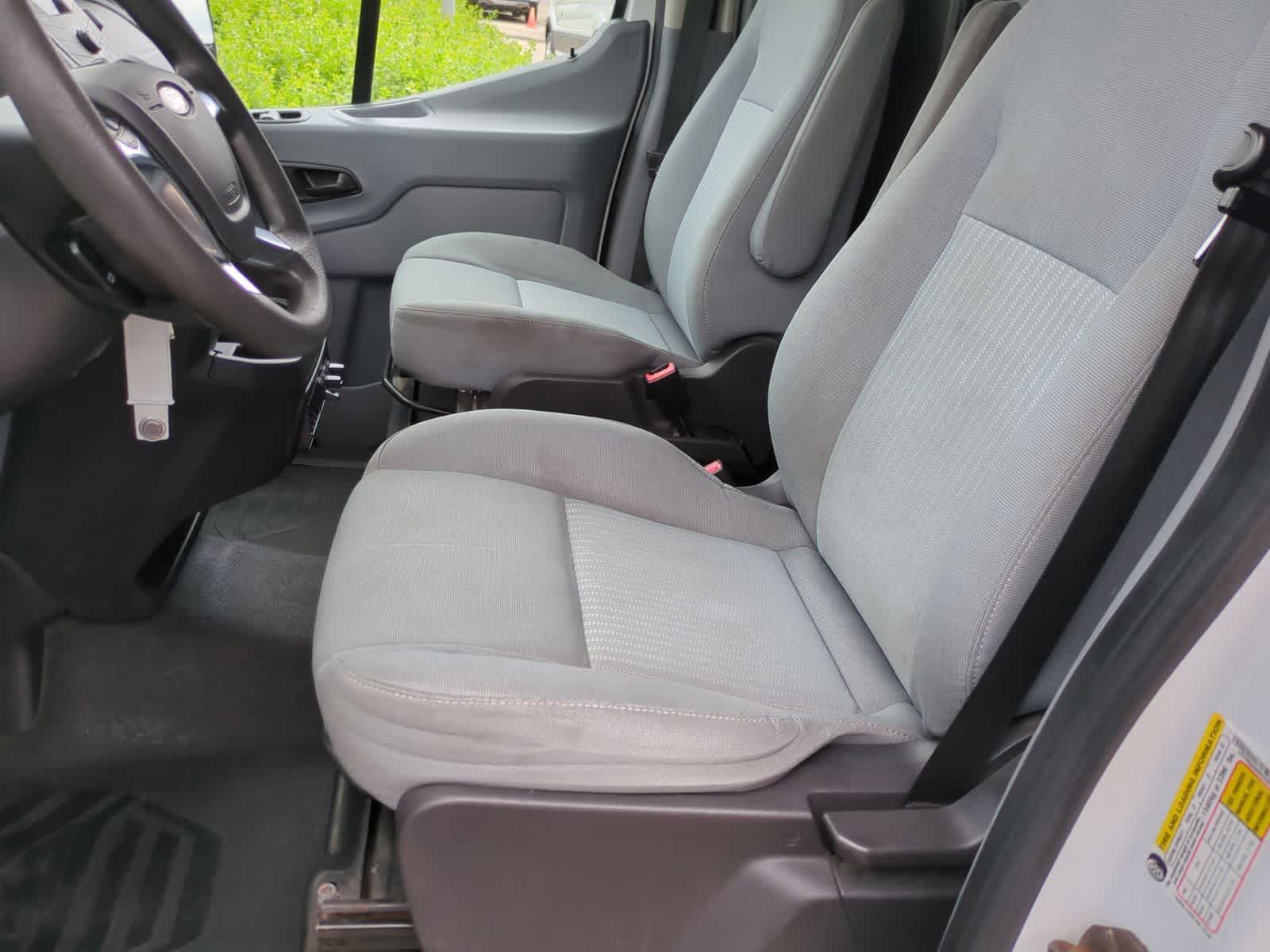 Thumbnail: 2015 Ford Transit Series - 16