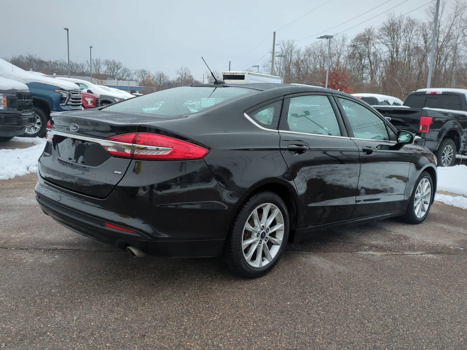 Thumbnail: 2017 Ford Fusion - 8