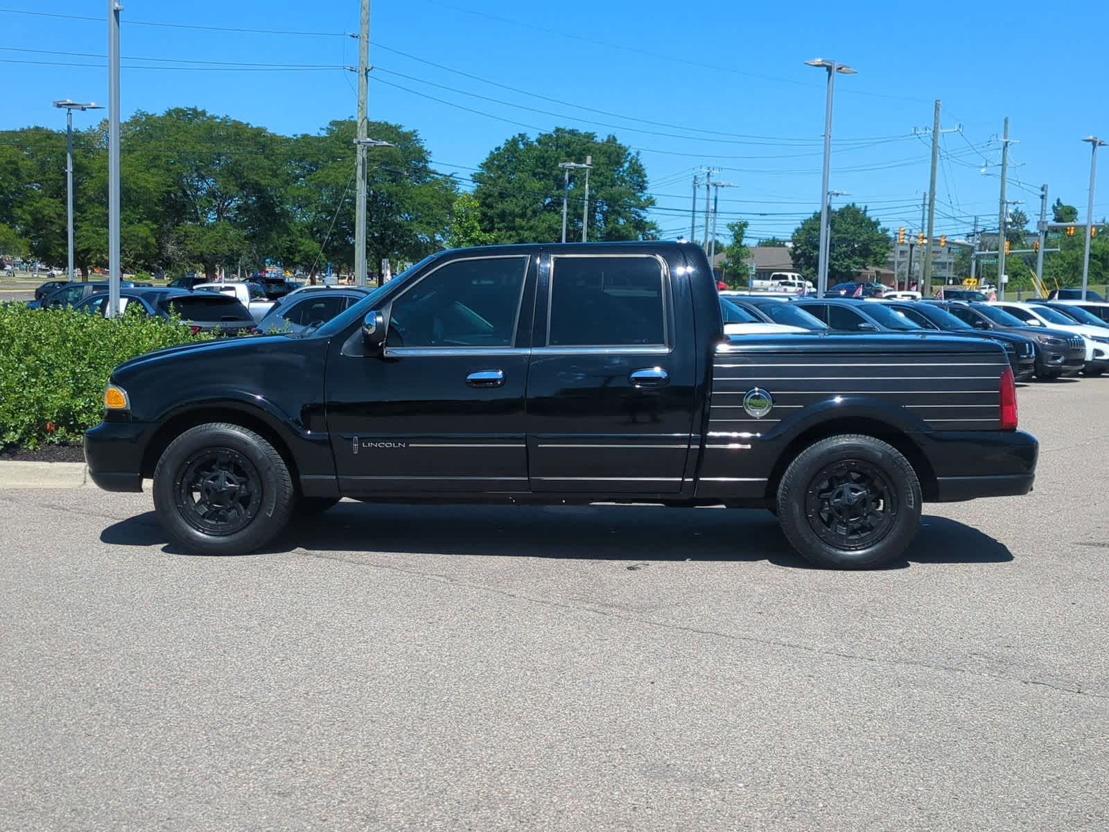 Thumbnail: 2002 Lincoln Blackwood - 5