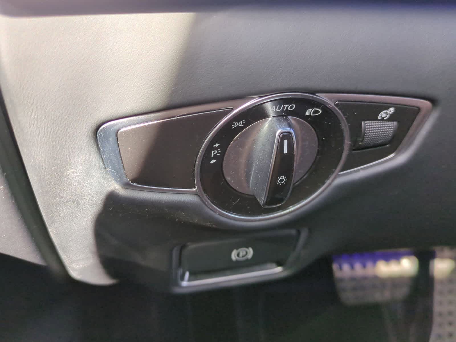 Thumbnail: 2019 Mercedes-Benz S-Class - 28