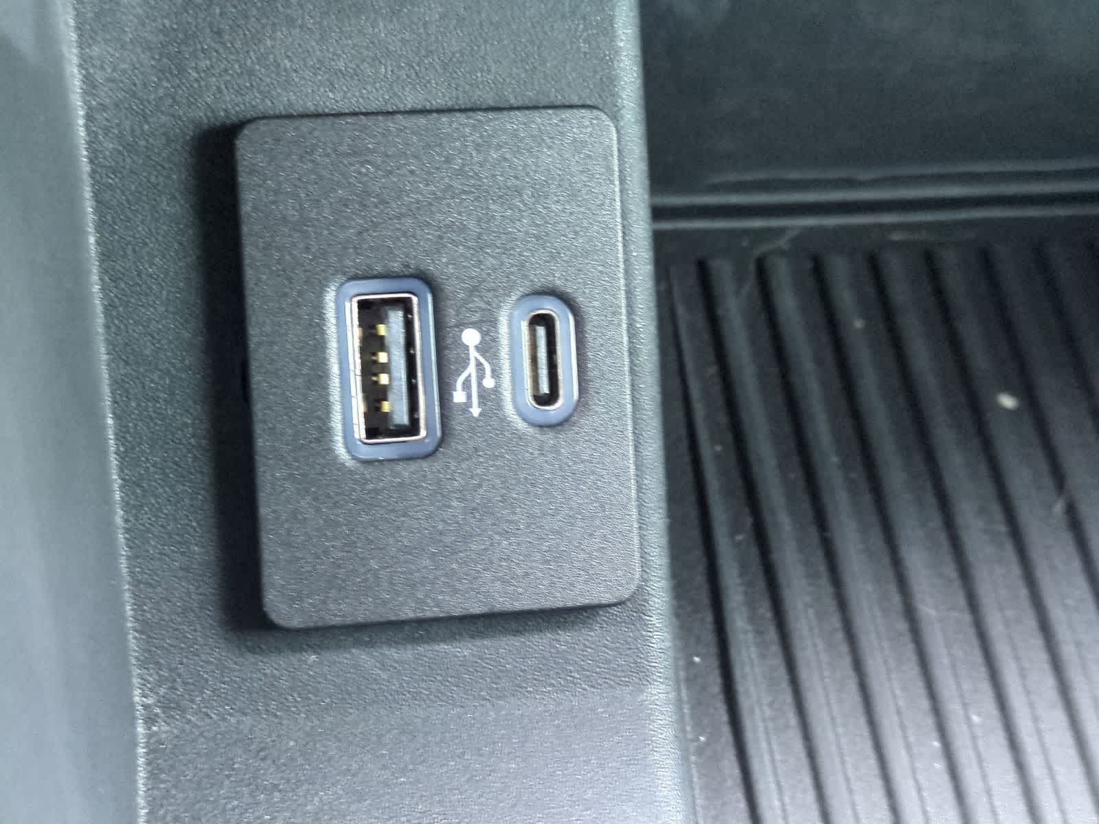 Thumbnail: 2020 Ford Econoline - 30