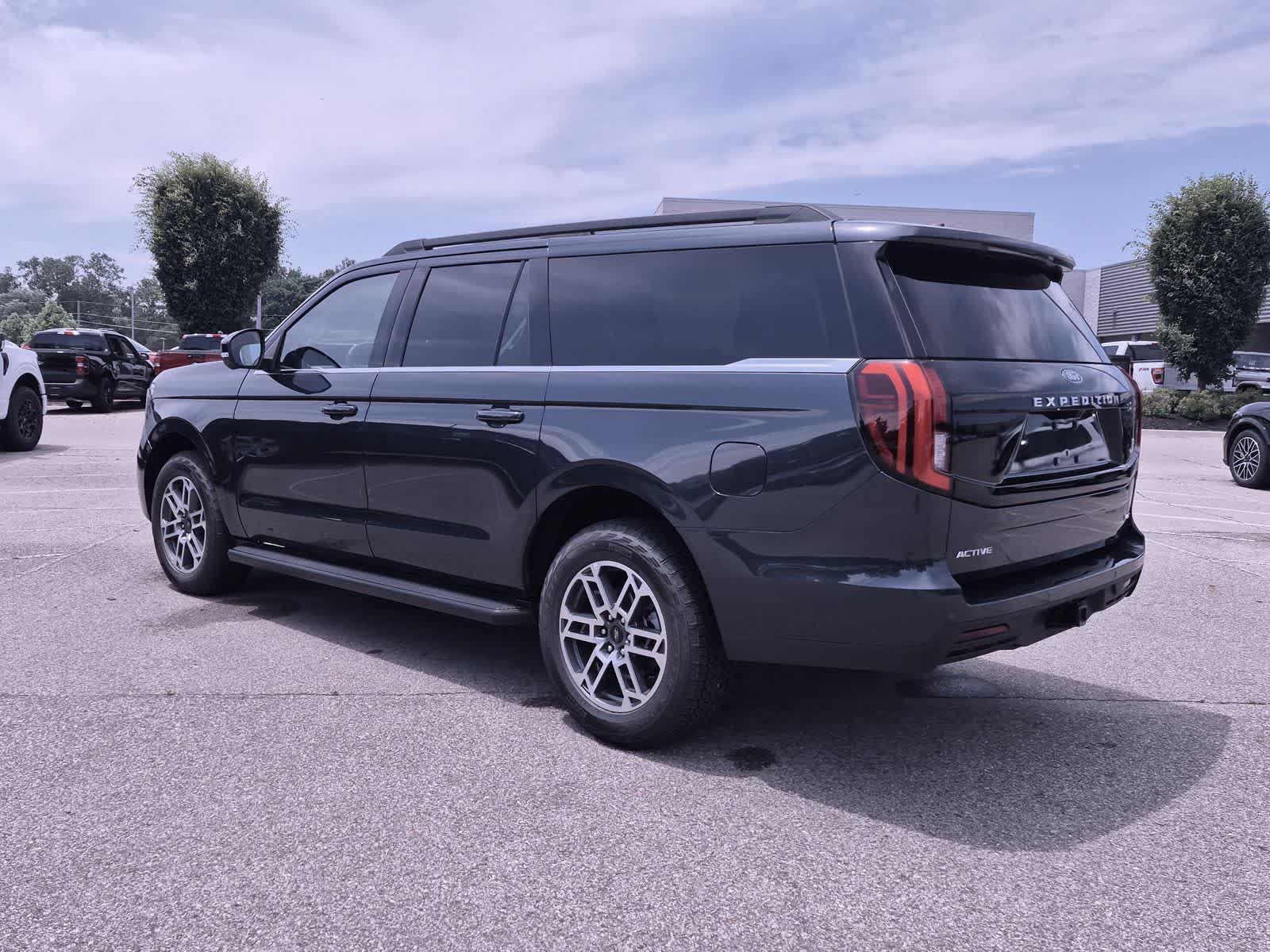 Thumbnail: 2026 Ford Expedition MAX - 6