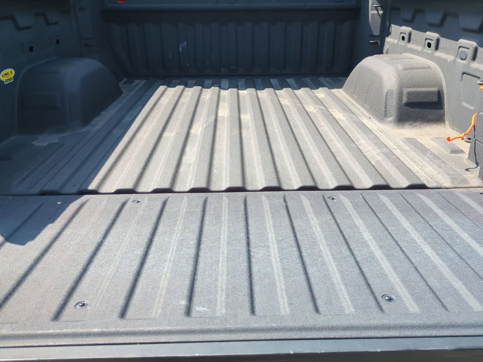 Thumbnail: 2019 Chevrolet Silverado 1500 - 32