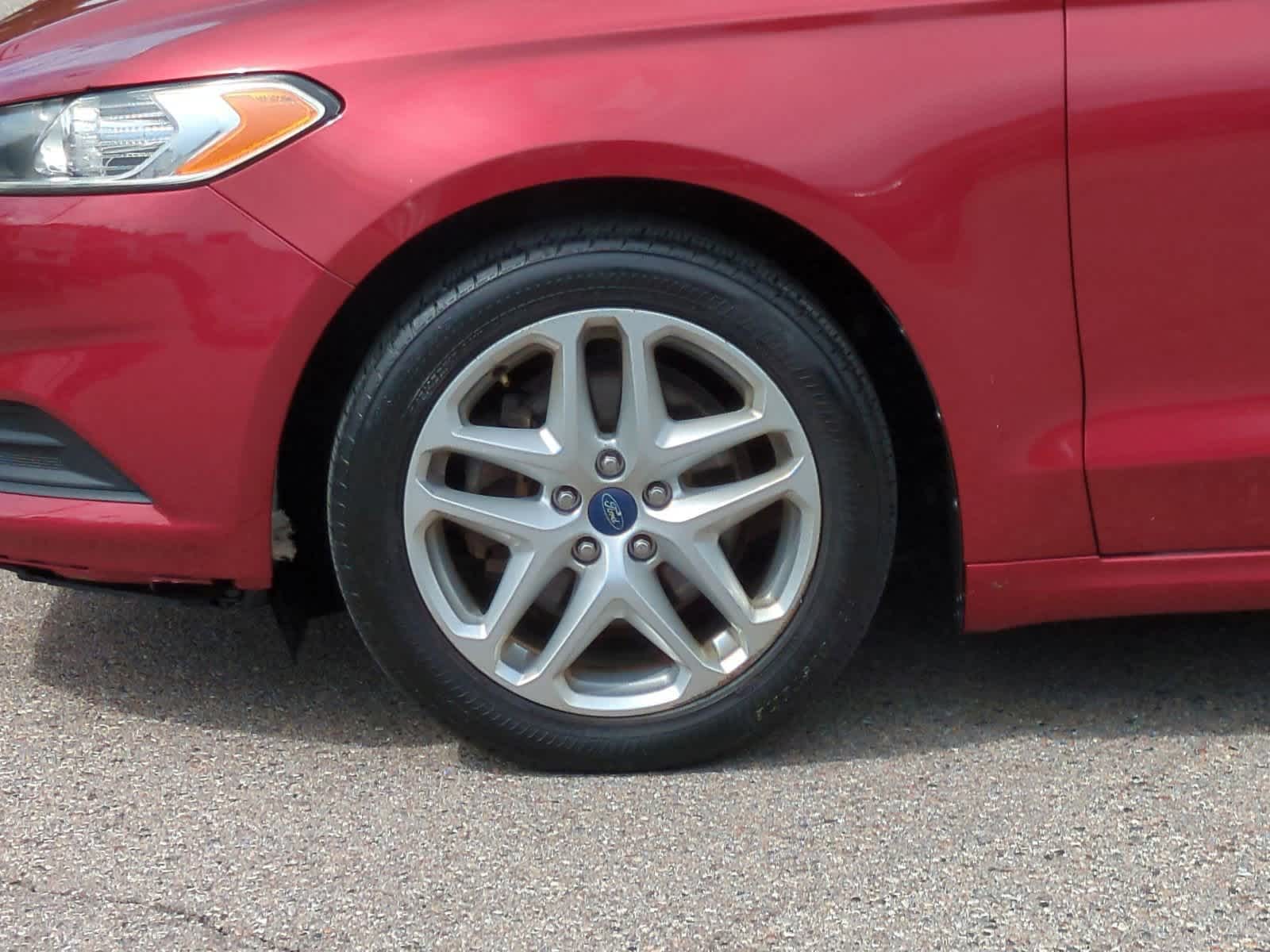Thumbnail: 2013 Ford Fusion - 13