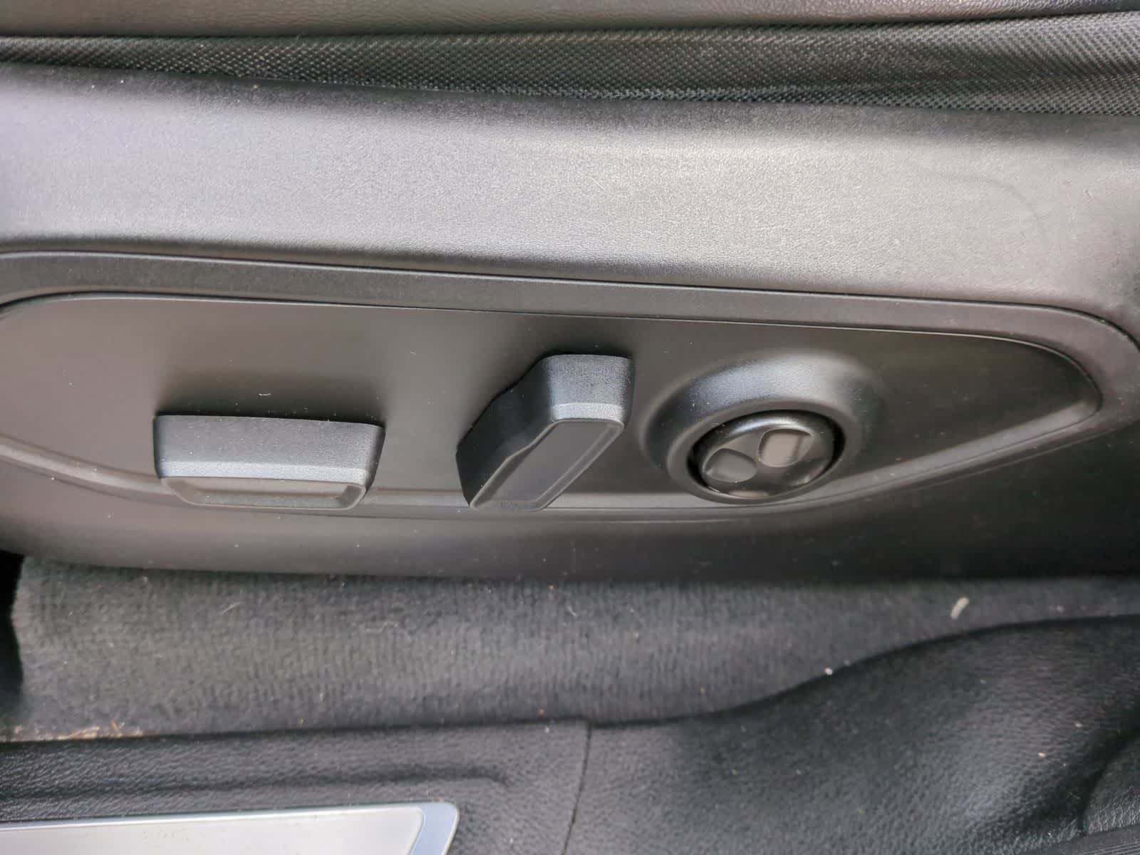 Thumbnail: 2022 Jeep Grand Cherokee - 17