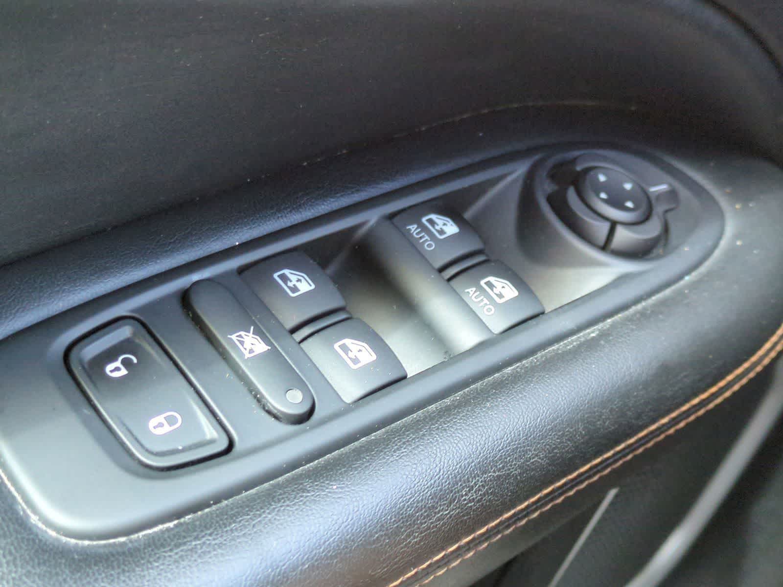 Thumbnail: 2019 Jeep Compass - 28