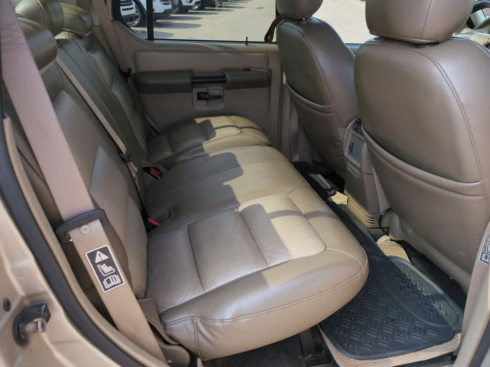 Thumbnail: 2004 Ford Explorer Sport Trac - 20