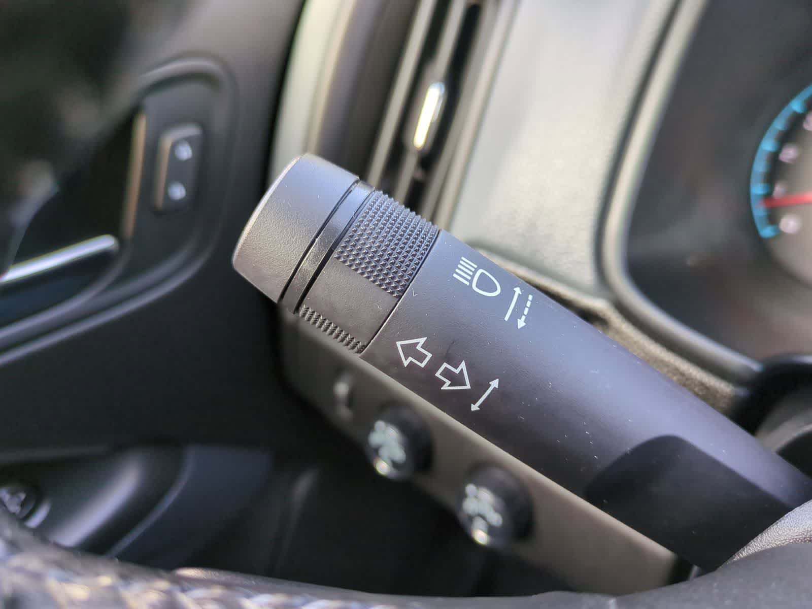 Thumbnail: 2018 Chevrolet Colorado - 26