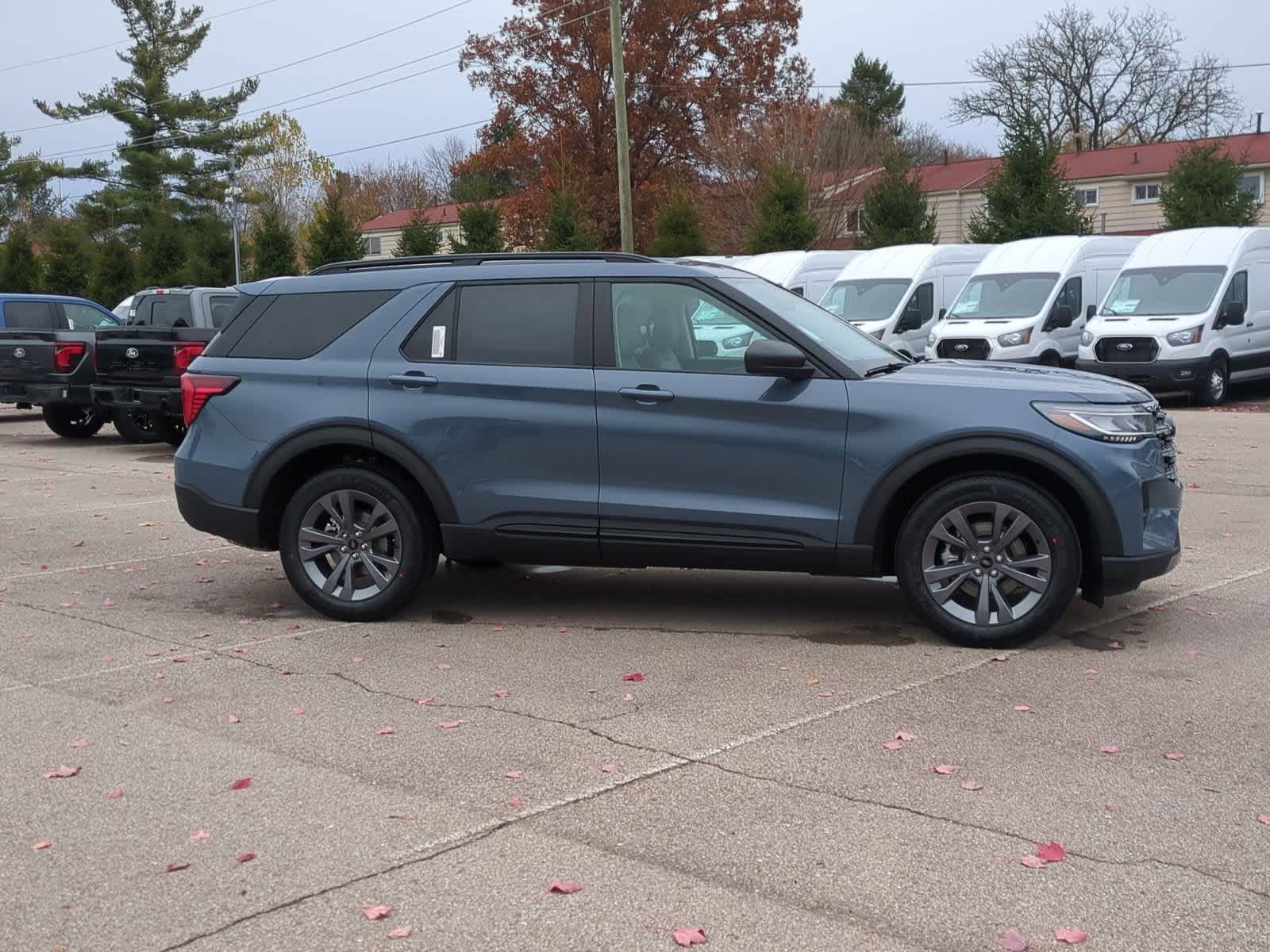 Thumbnail: 2026 Ford Explorer - 9