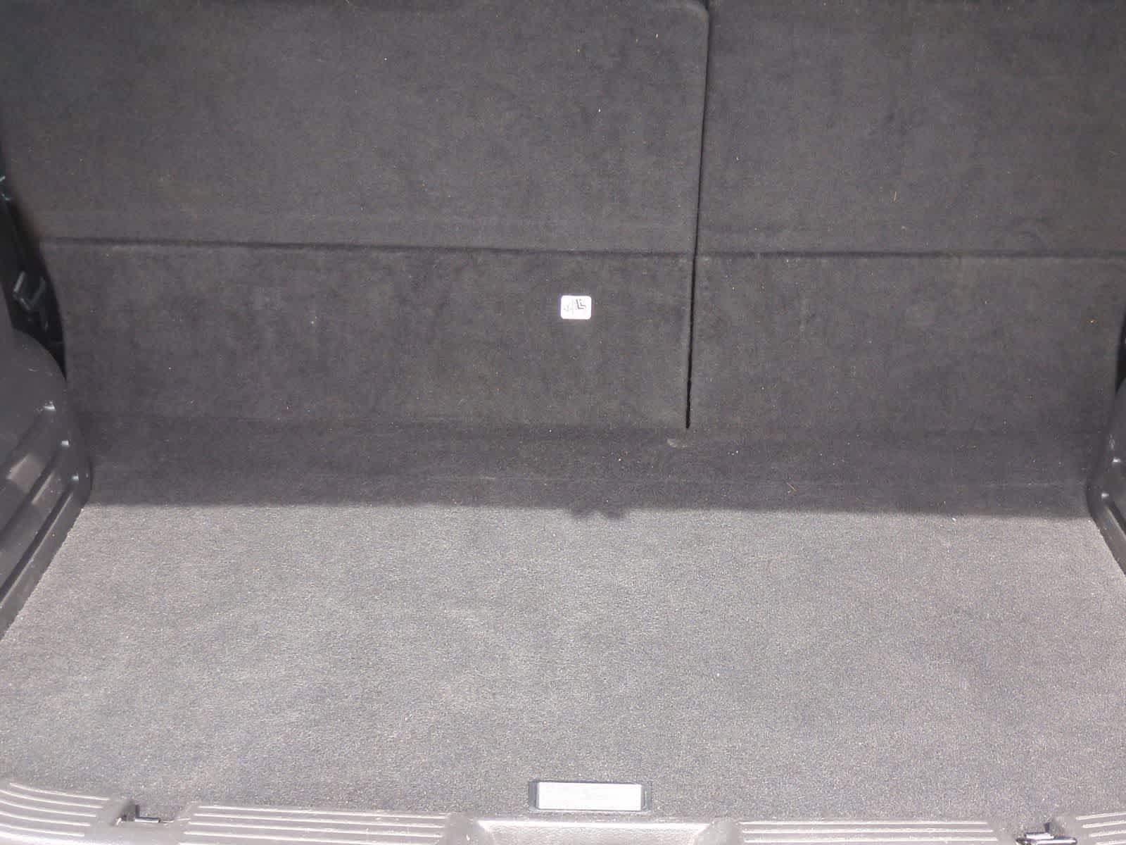 Thumbnail: 2012 Ford Edge - 32