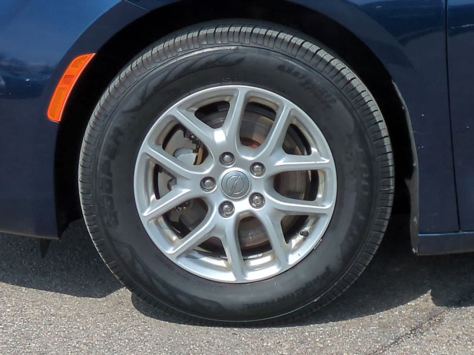 Thumbnail: 2017 Chrysler Pacifica - 14