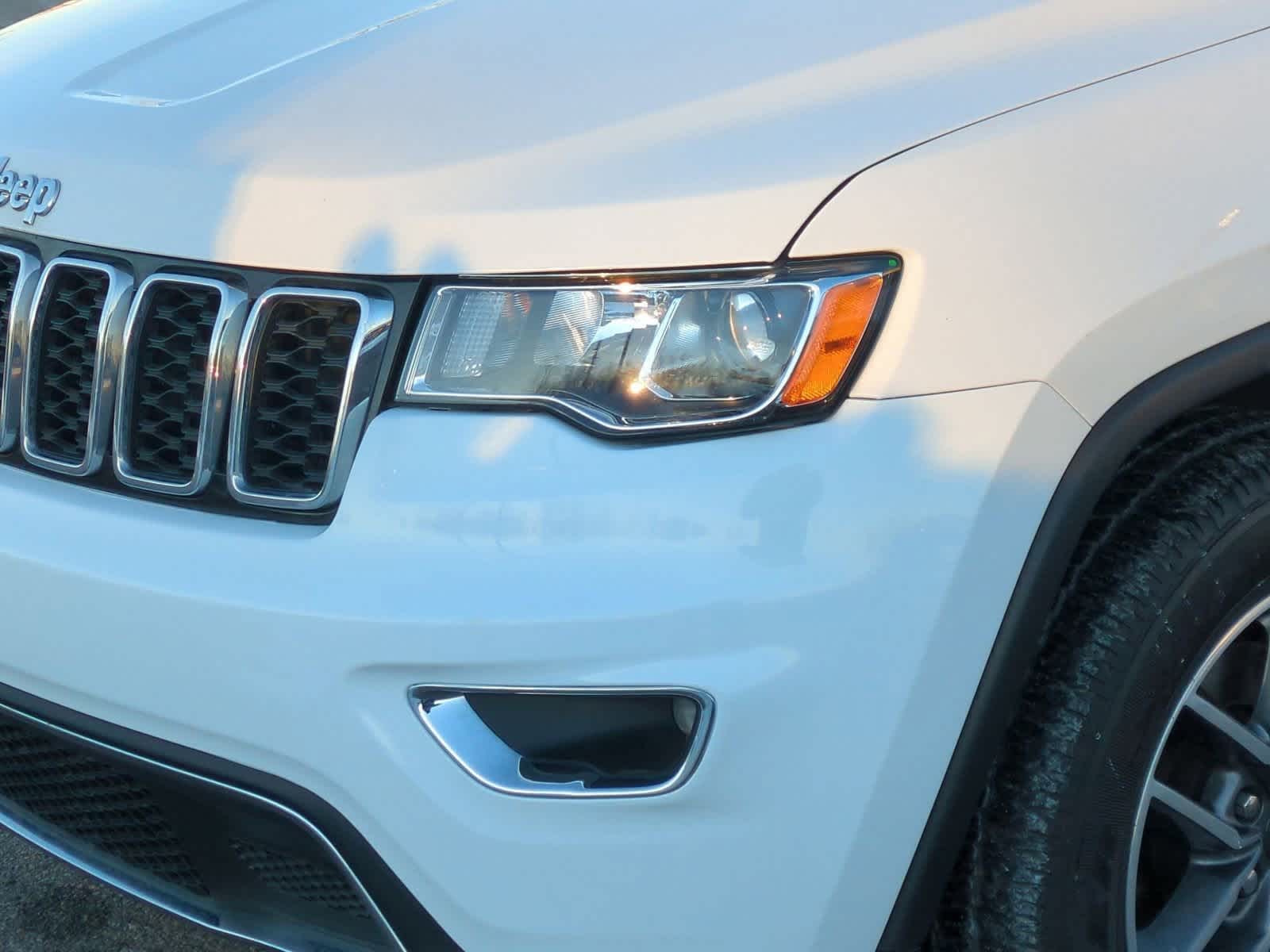 Thumbnail: 2020 Jeep Grand Cherokee - 11