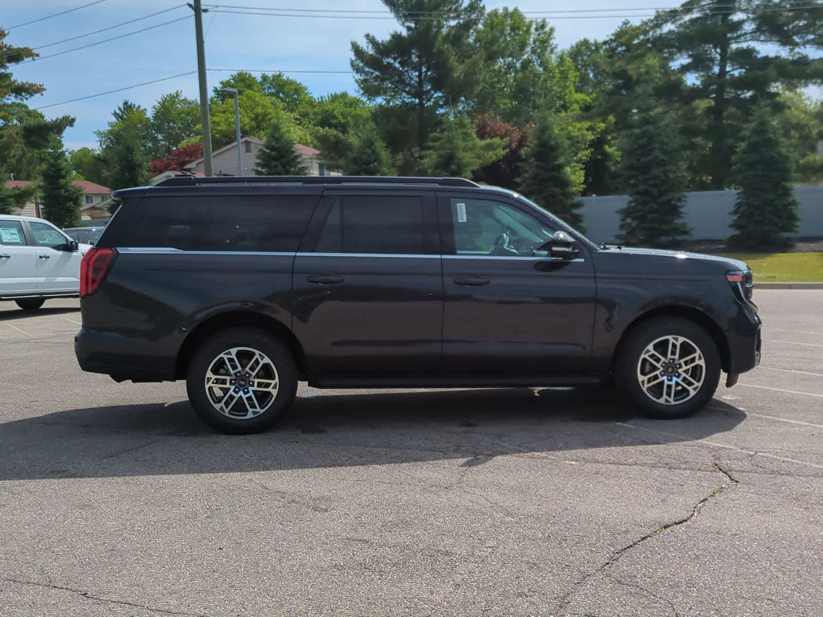 Thumbnail: 2026 Ford Expedition MAX - 9