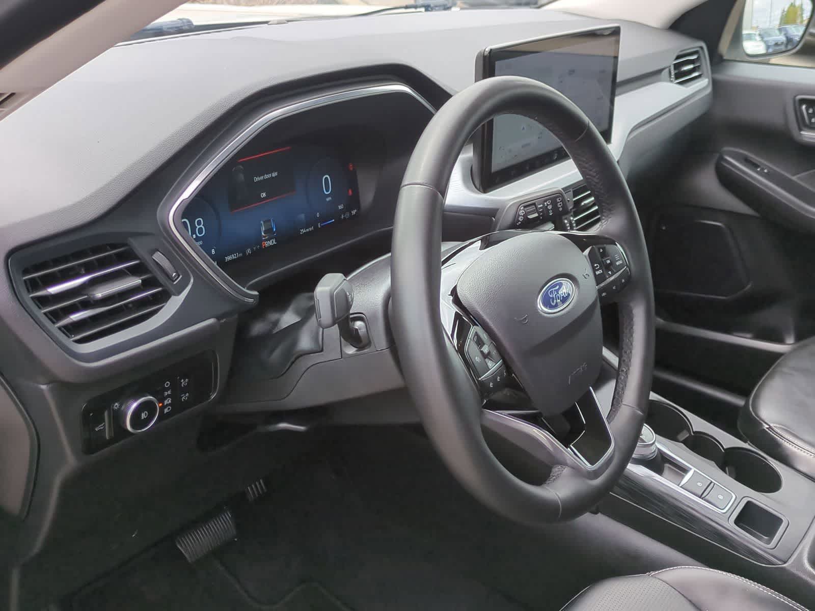 Thumbnail: 2023 Ford Escape - 10