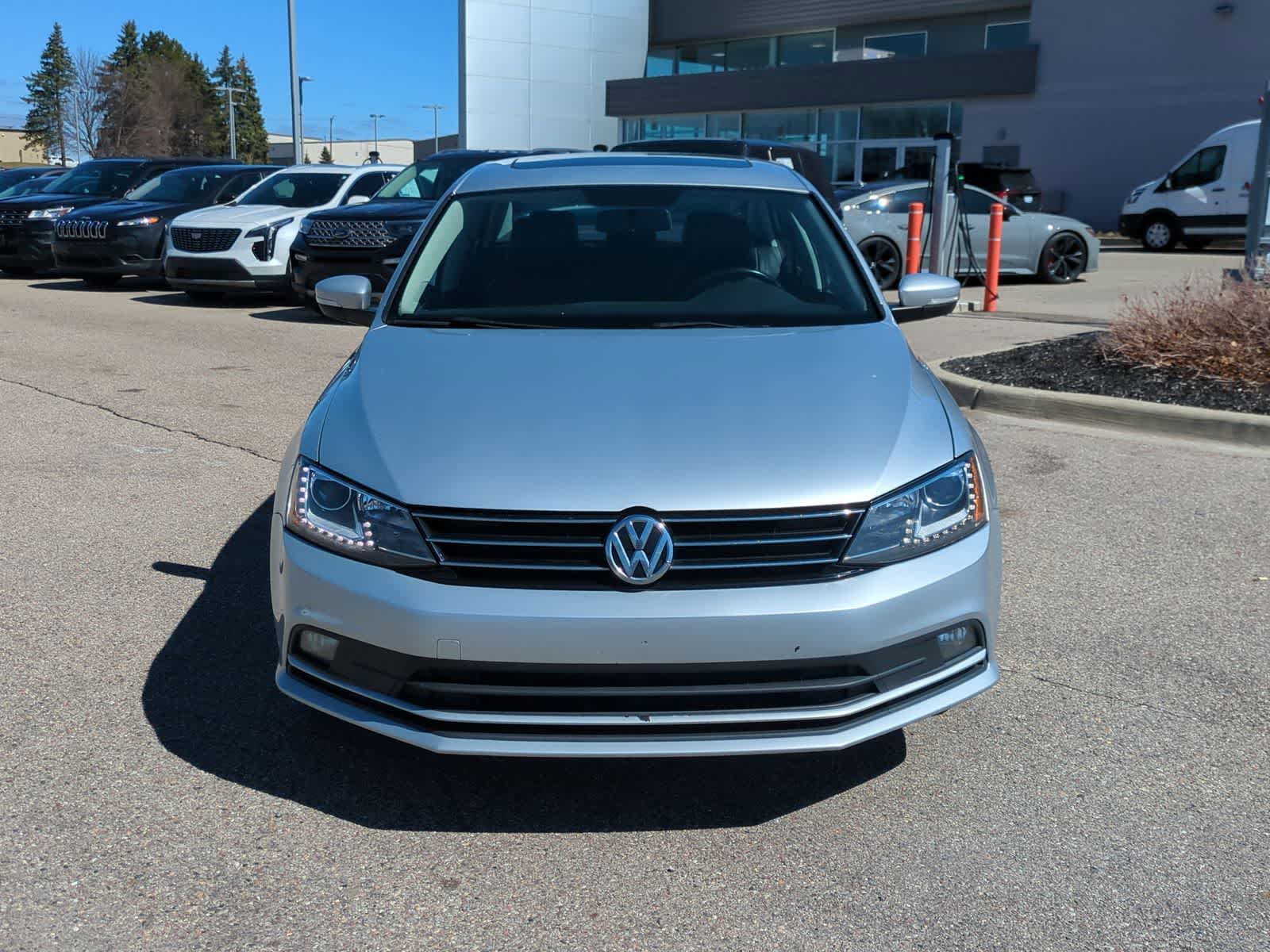Thumbnail: 2015 Volkswagen Jetta - 3