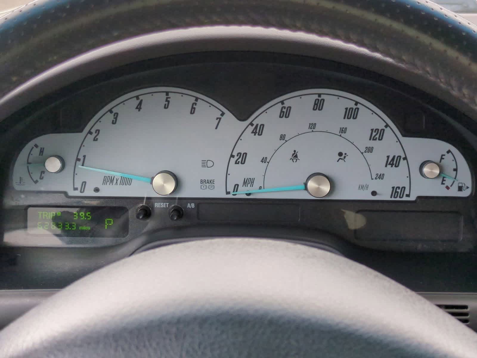 Thumbnail: 2002 Ford Thunderbird - 28