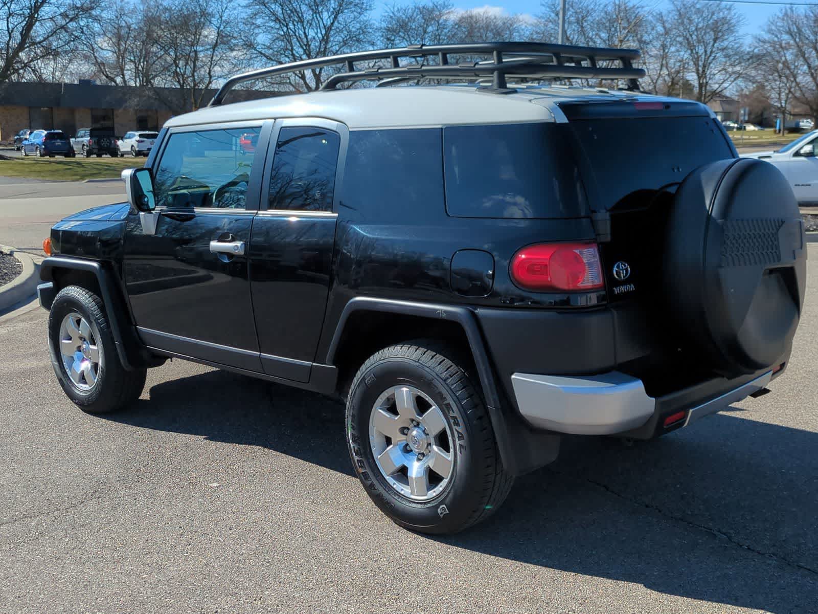 Thumbnail: 2010 Toyota FJ Cruiser - 6