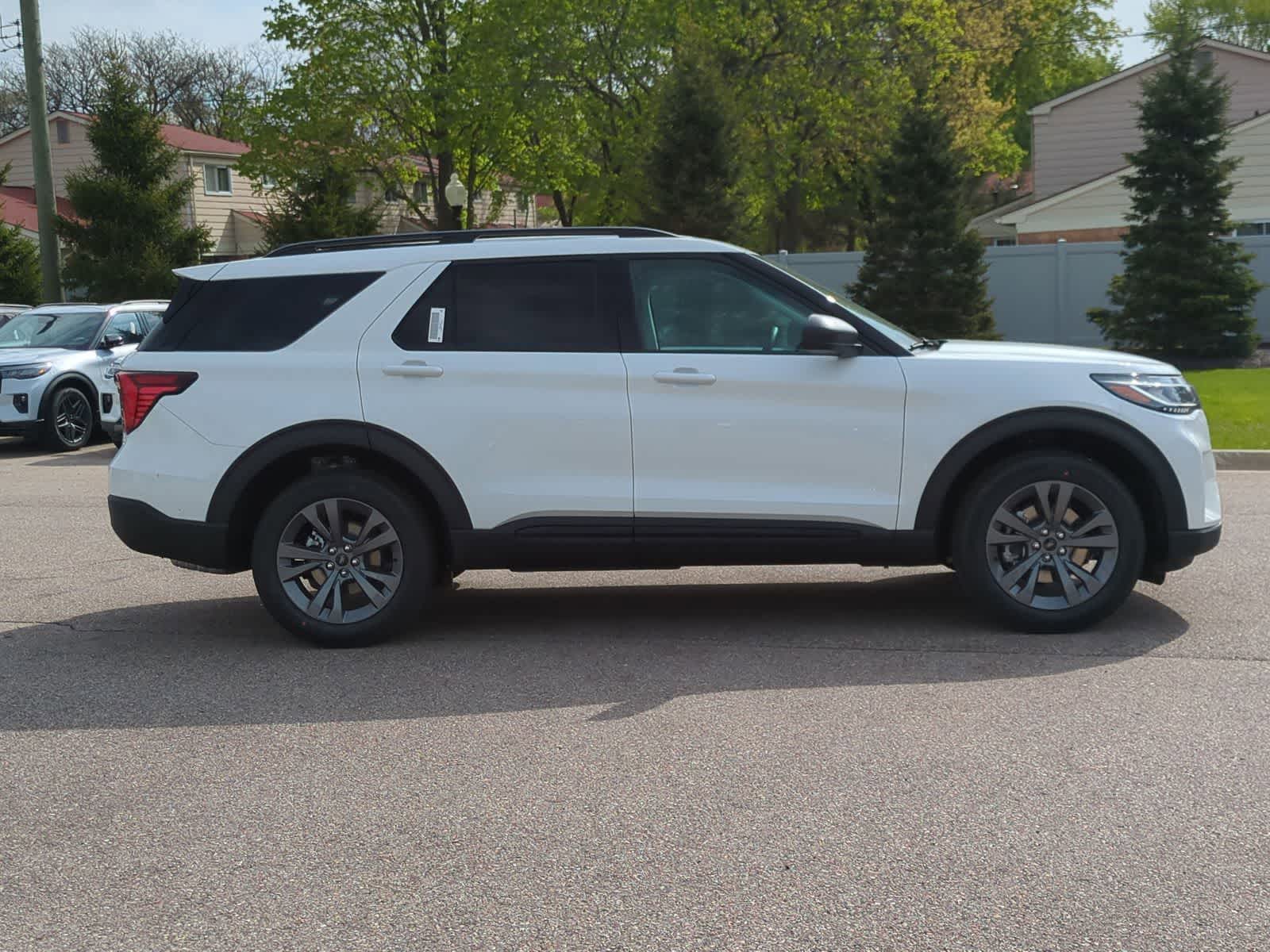 Thumbnail: 2026 Ford Explorer - 9