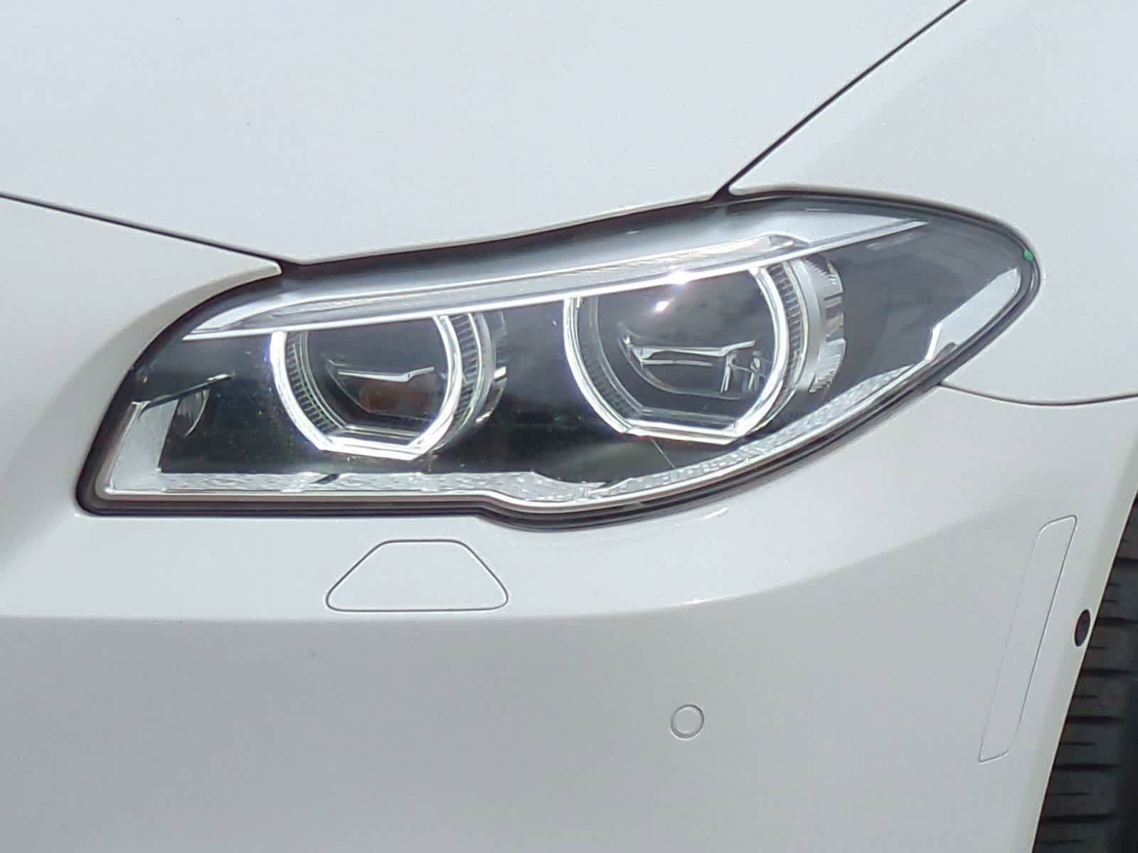 Thumbnail: 2016 BMW M5 - 11