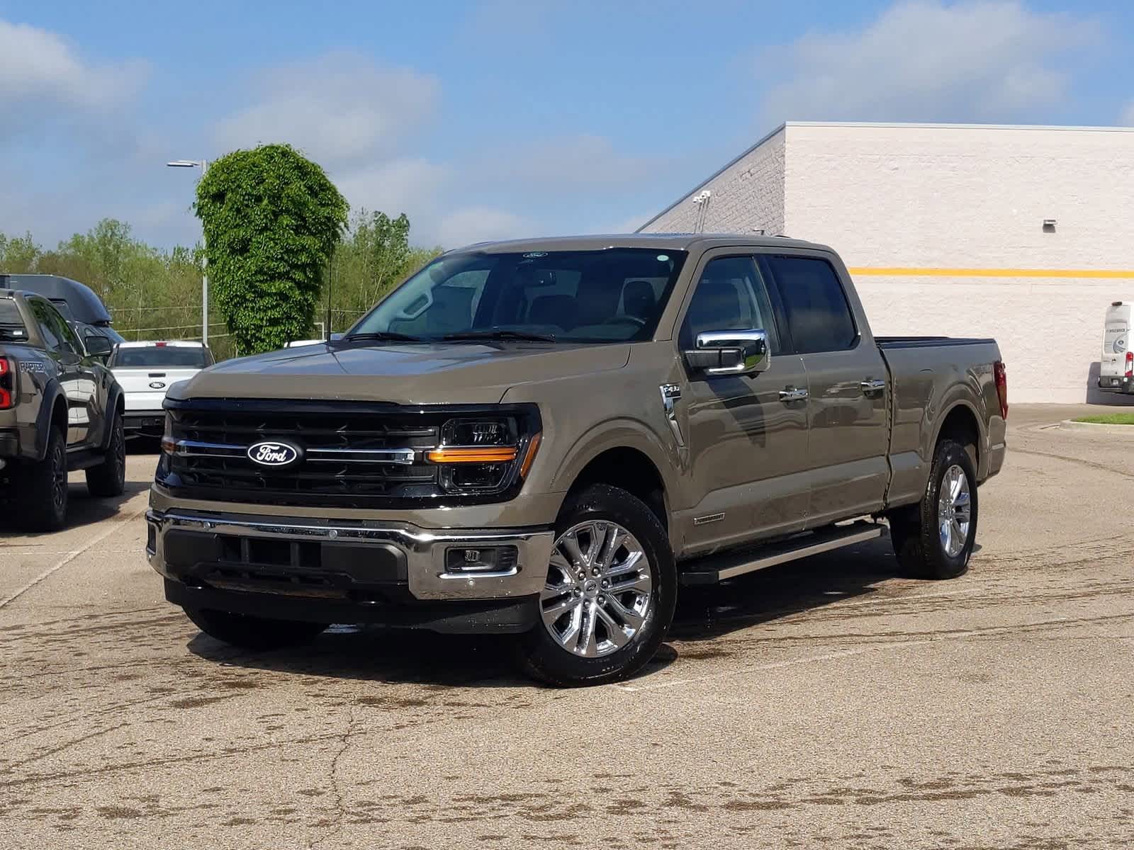 2025 Ford F-150 XLT -
                  Waterford, MI