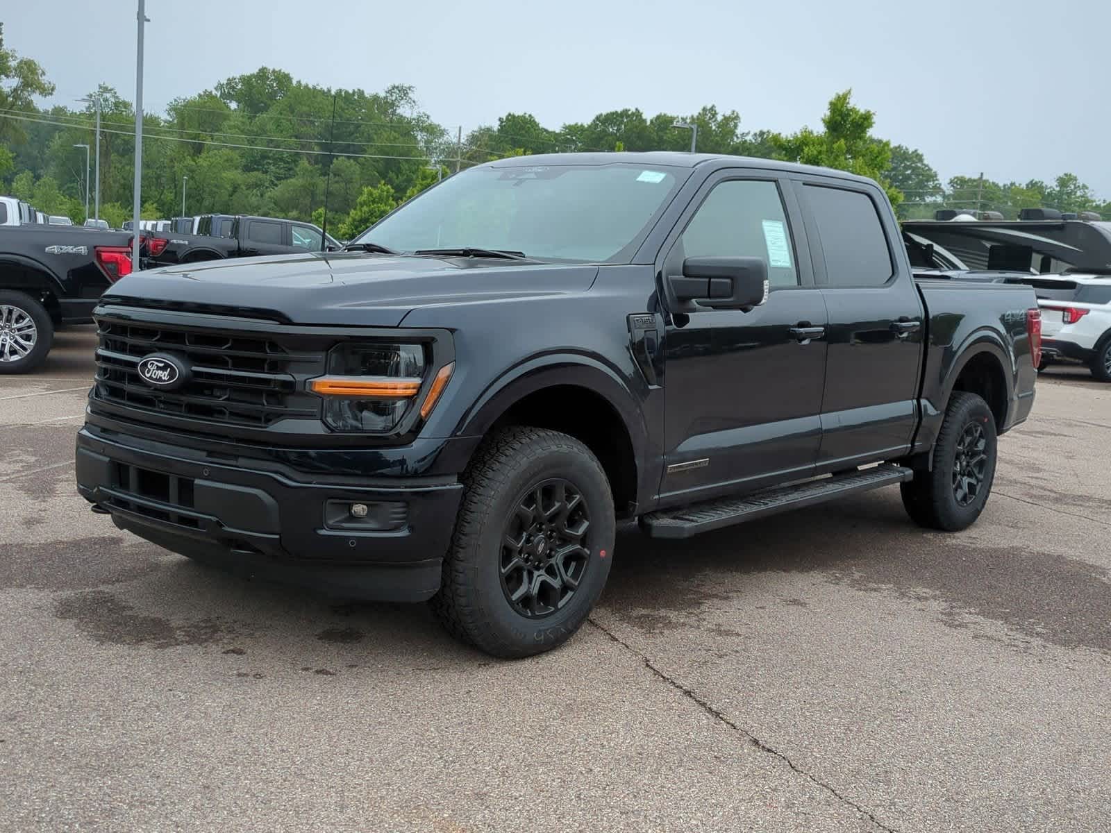 2025 Ford F-150 XLT 4