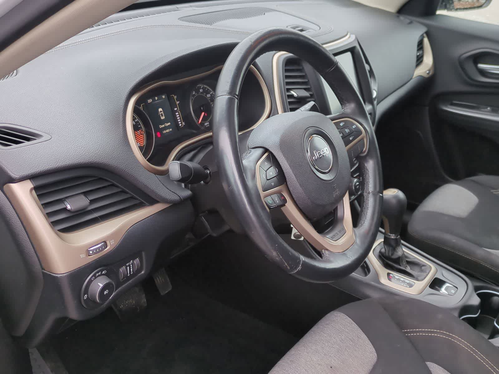 Thumbnail: 2014 Jeep Cherokee - 10