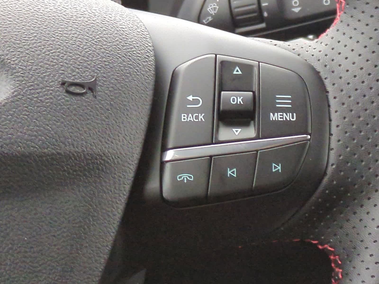 2025 Ford Escape ST-Line 23