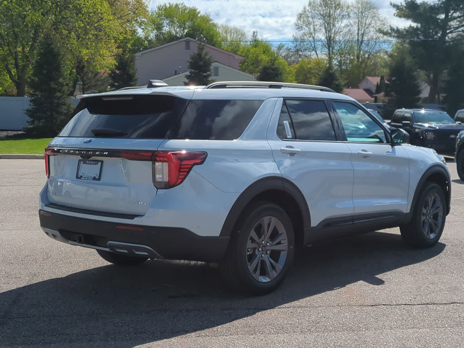 Thumbnail: 2026 Ford Explorer - 8