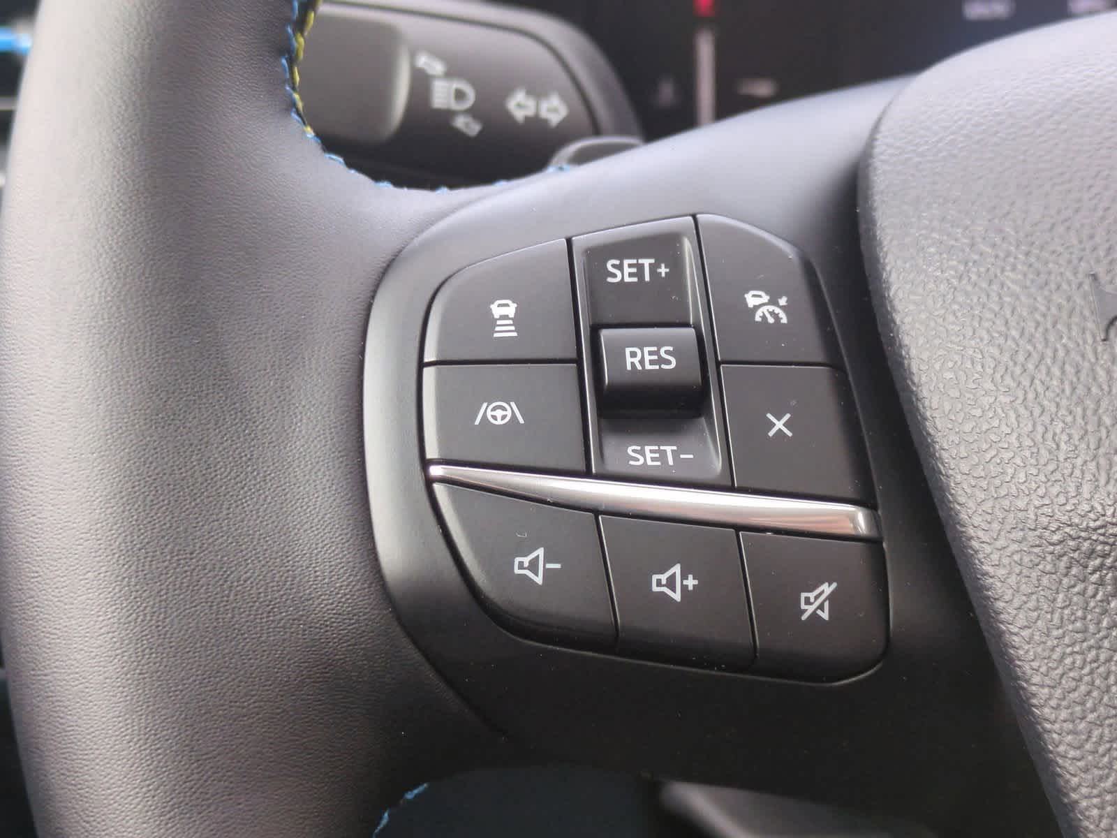 Thumbnail: 2025 Ford Maverick - 25