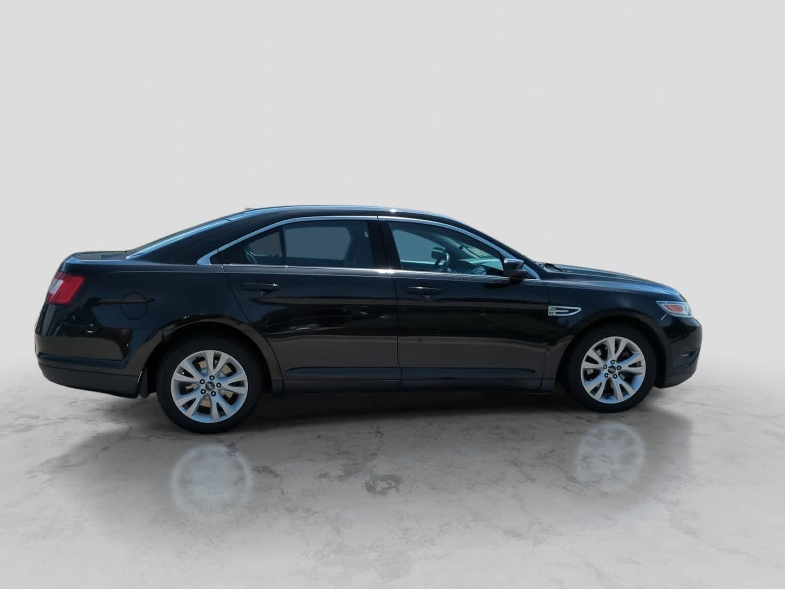 Thumbnail: 2011 Ford Taurus - 9
