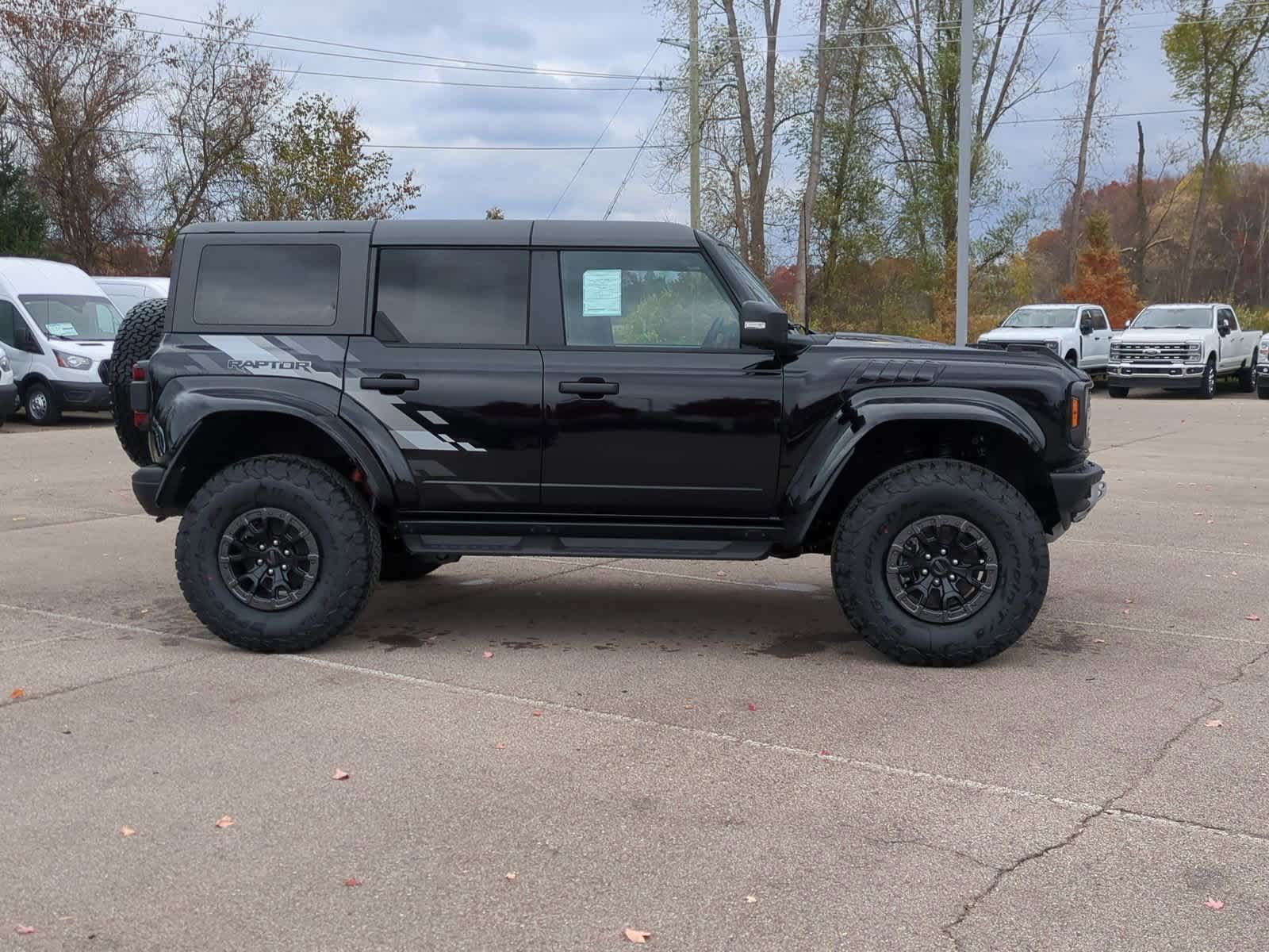 Thumbnail: 2025 Ford Bronco - 9