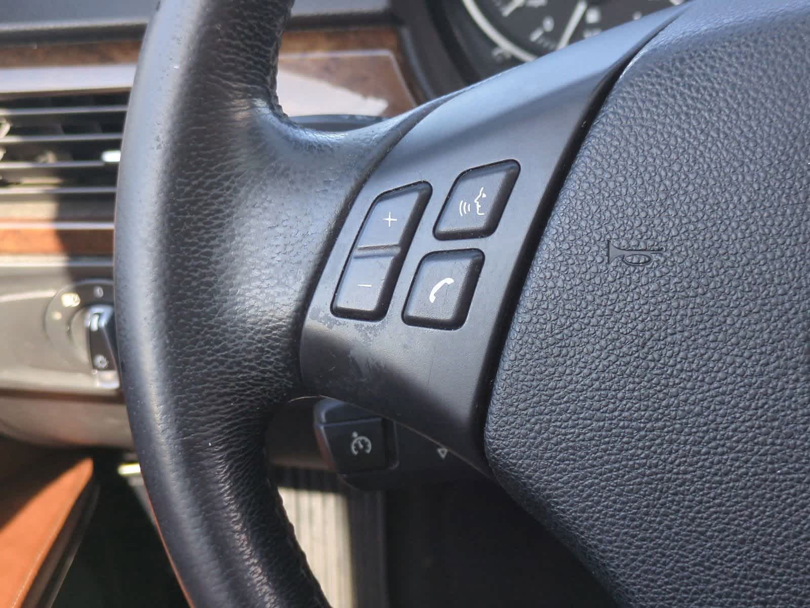 Thumbnail: 2010 BMW 3 Series - 25