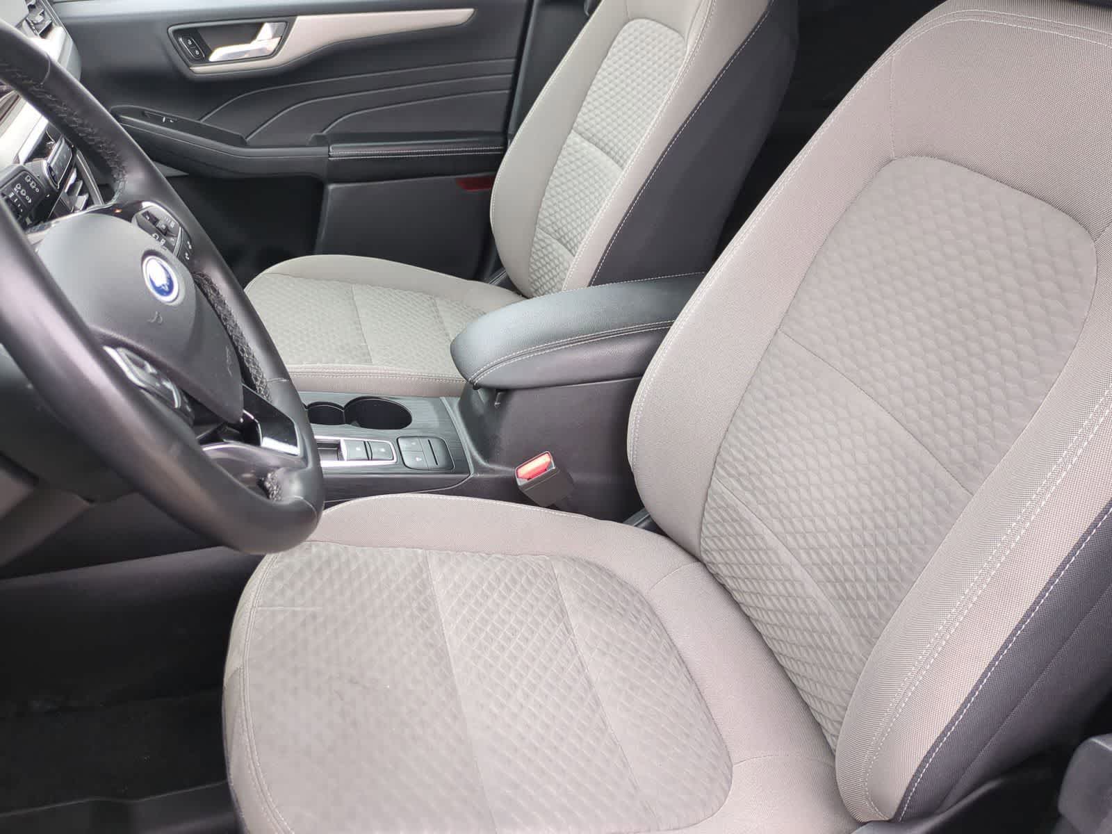 Thumbnail: 2021 Ford Escape - 16