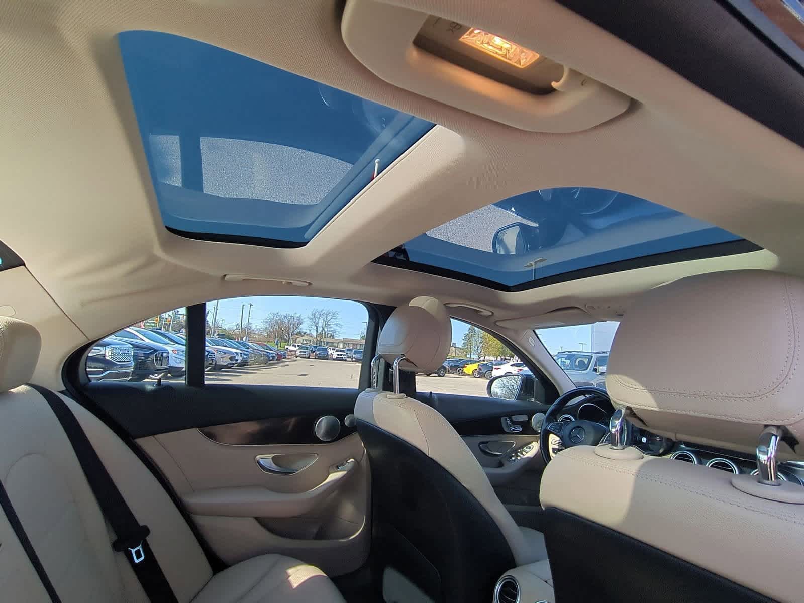 Thumbnail: 2015 Mercedes-Benz C-Class - 22