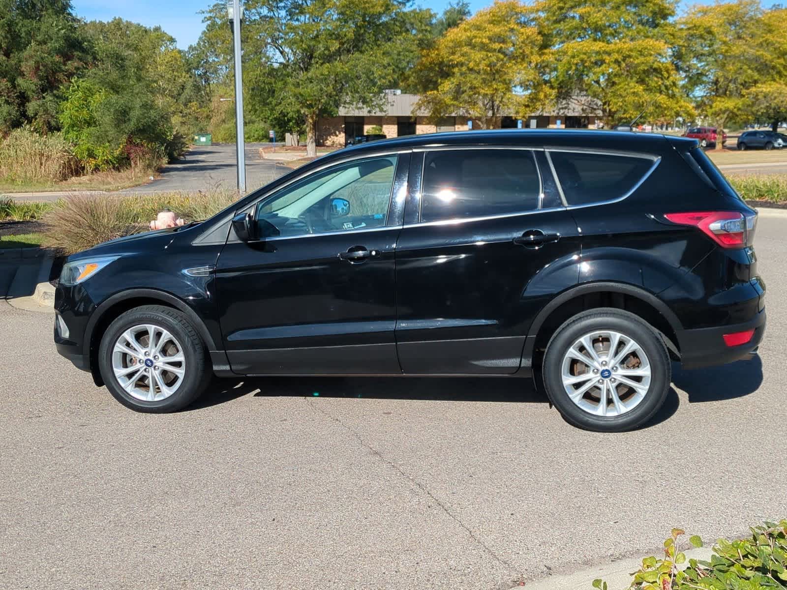 Thumbnail: 2017 Ford Escape - 5