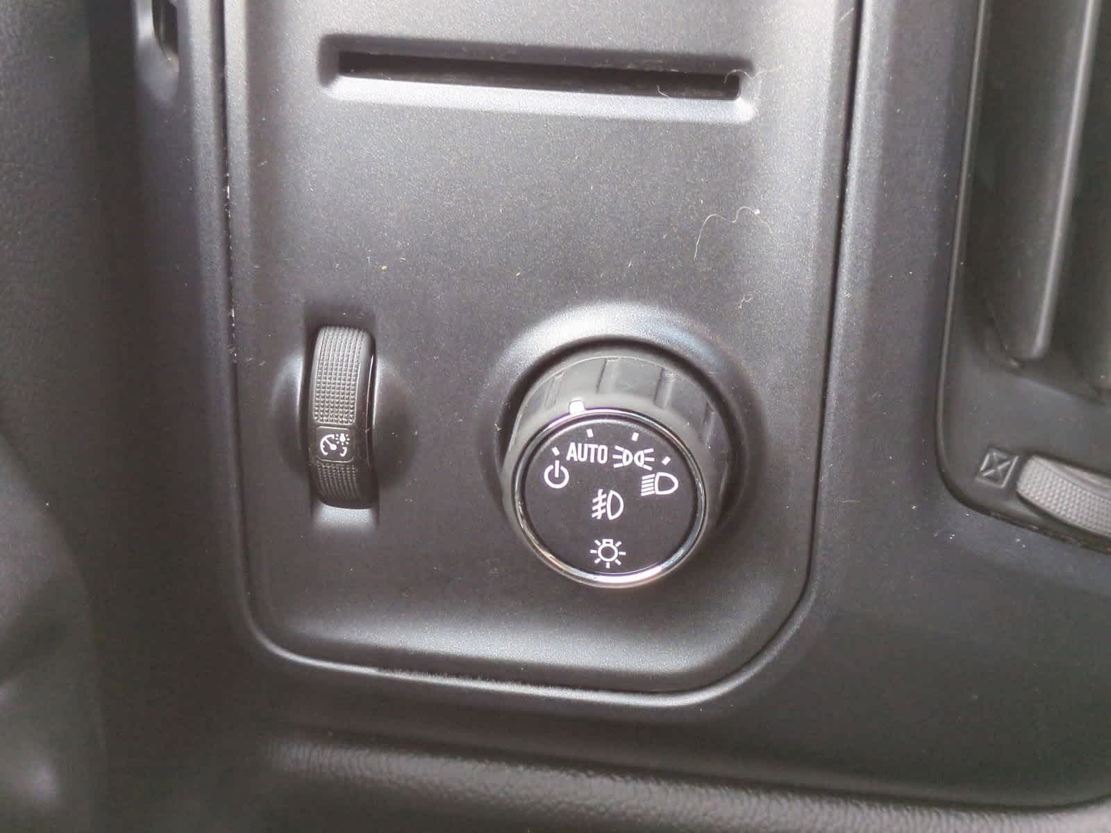 Thumbnail: 2015 GMC Sierra 1500 - 29