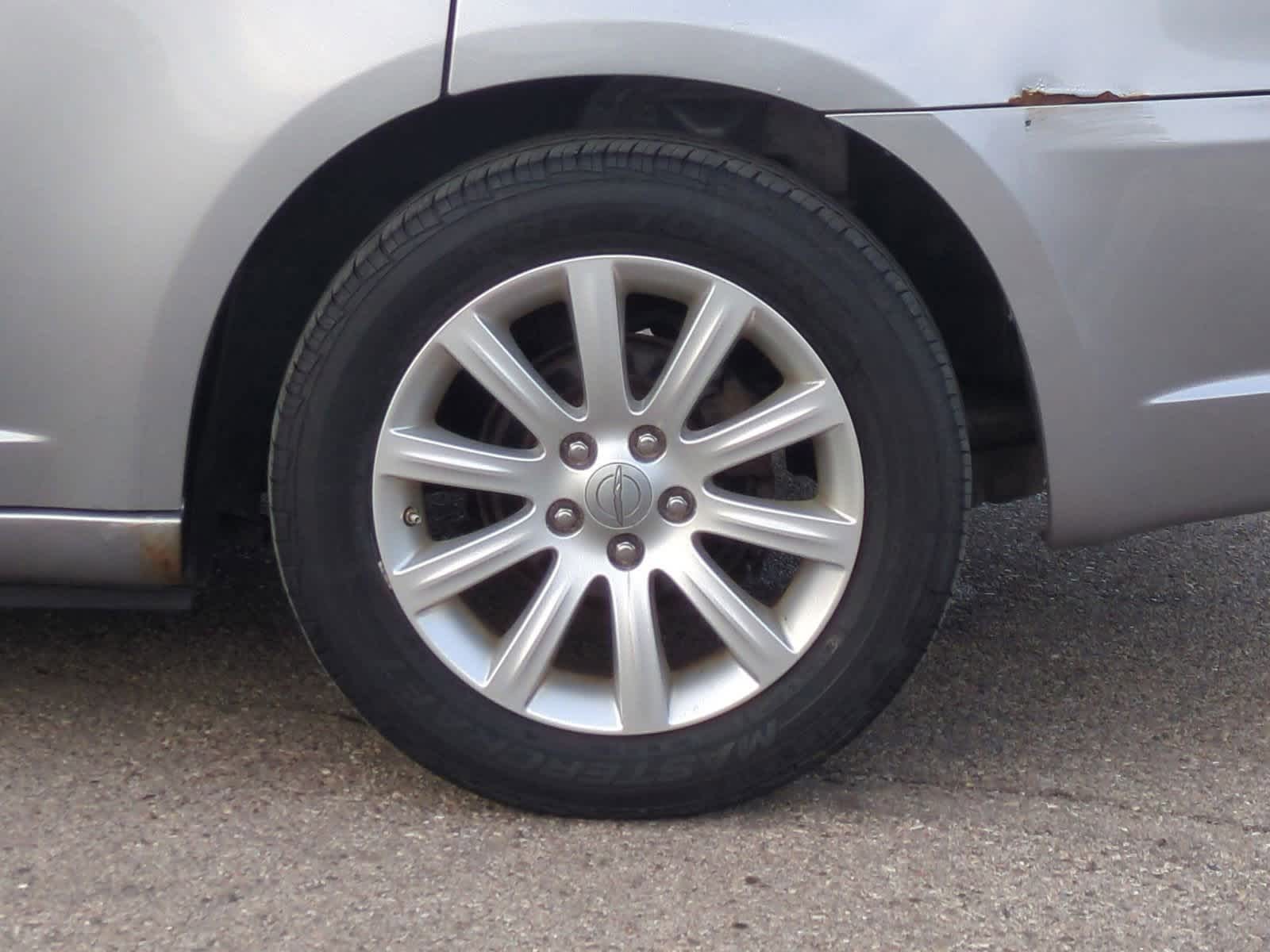 Thumbnail: 2013 Chrysler 200 - 14