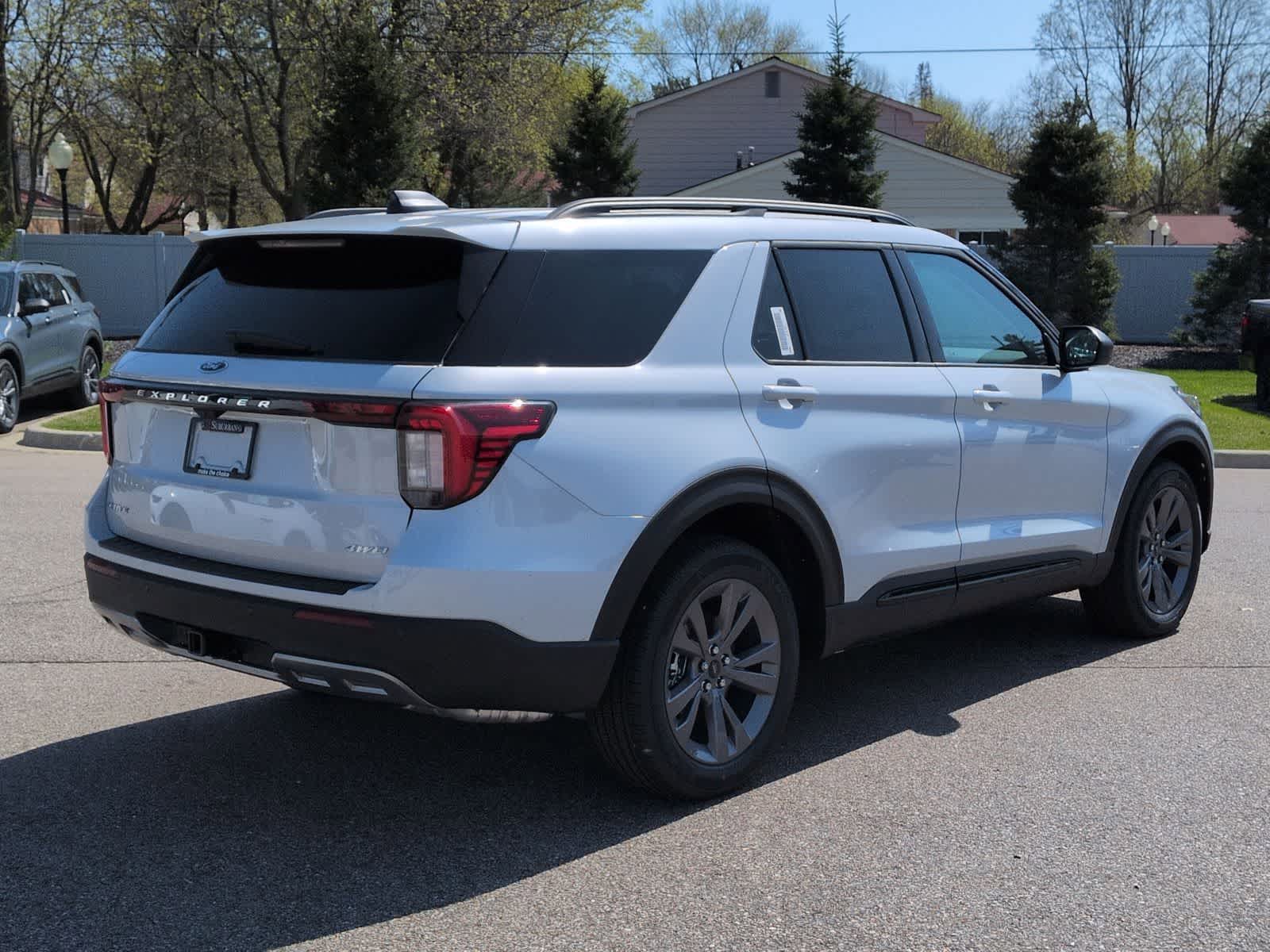 Thumbnail: 2026 Ford Explorer - 8