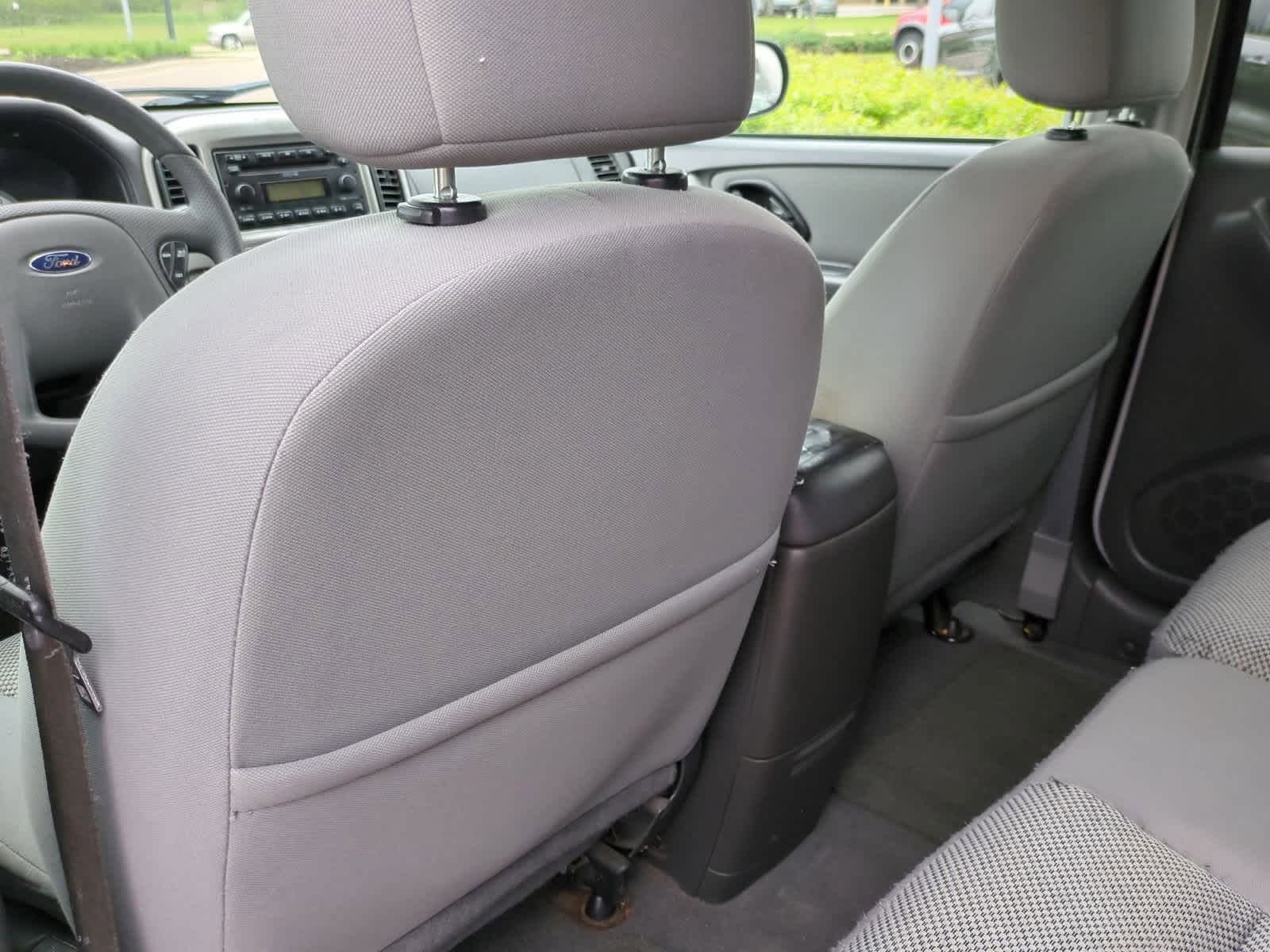 Thumbnail: 2005 Ford Escape - 18
