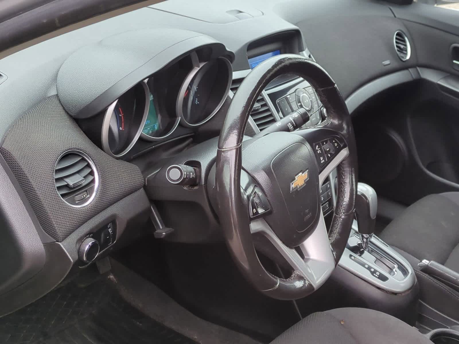 Thumbnail: 2013 Chevrolet Cruze - 10